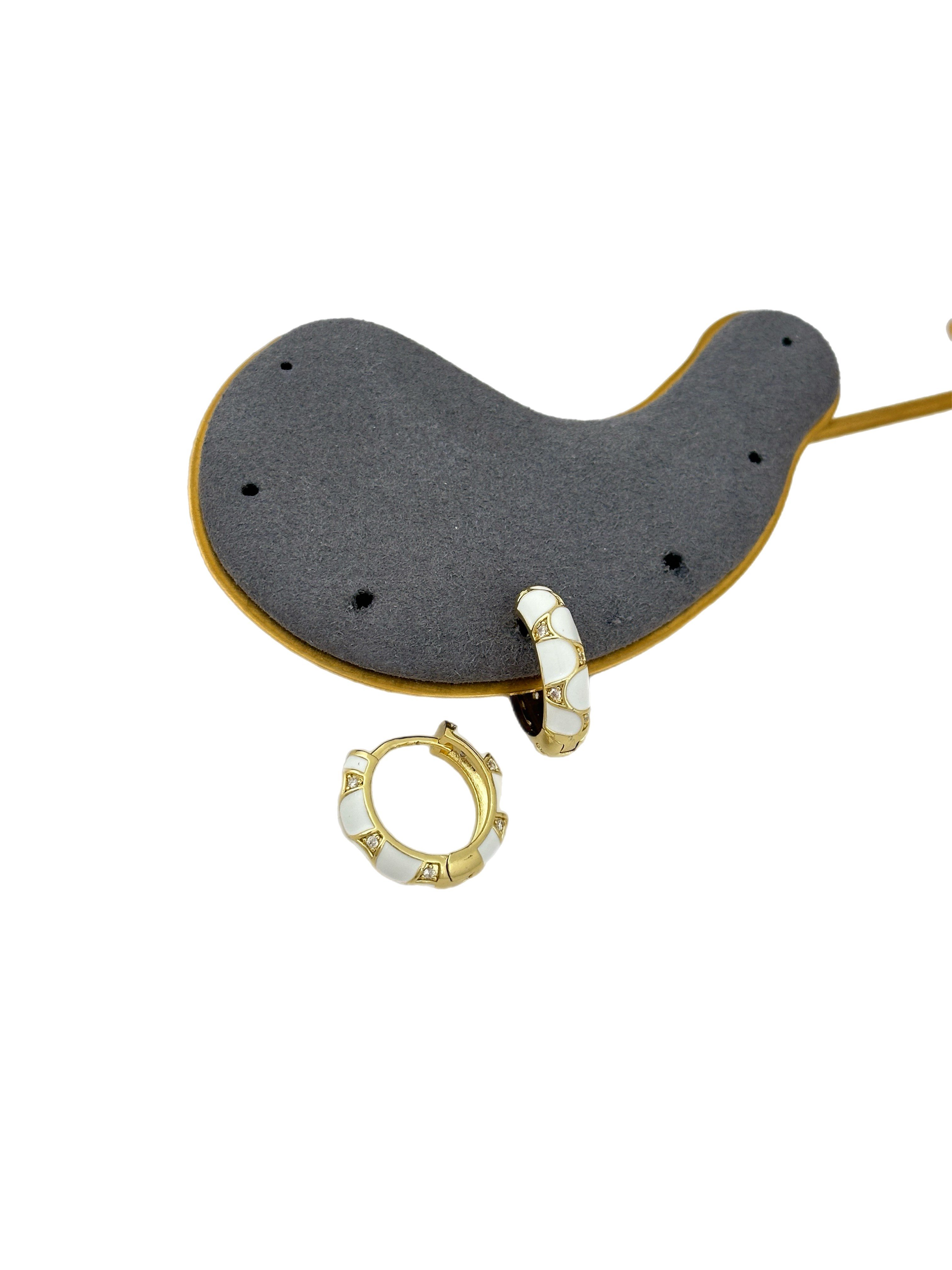 Özel Seri Zirkon Taş Detay Beyaz Mineli Halka Küpe ( İç Çap : 1.5 Cm )