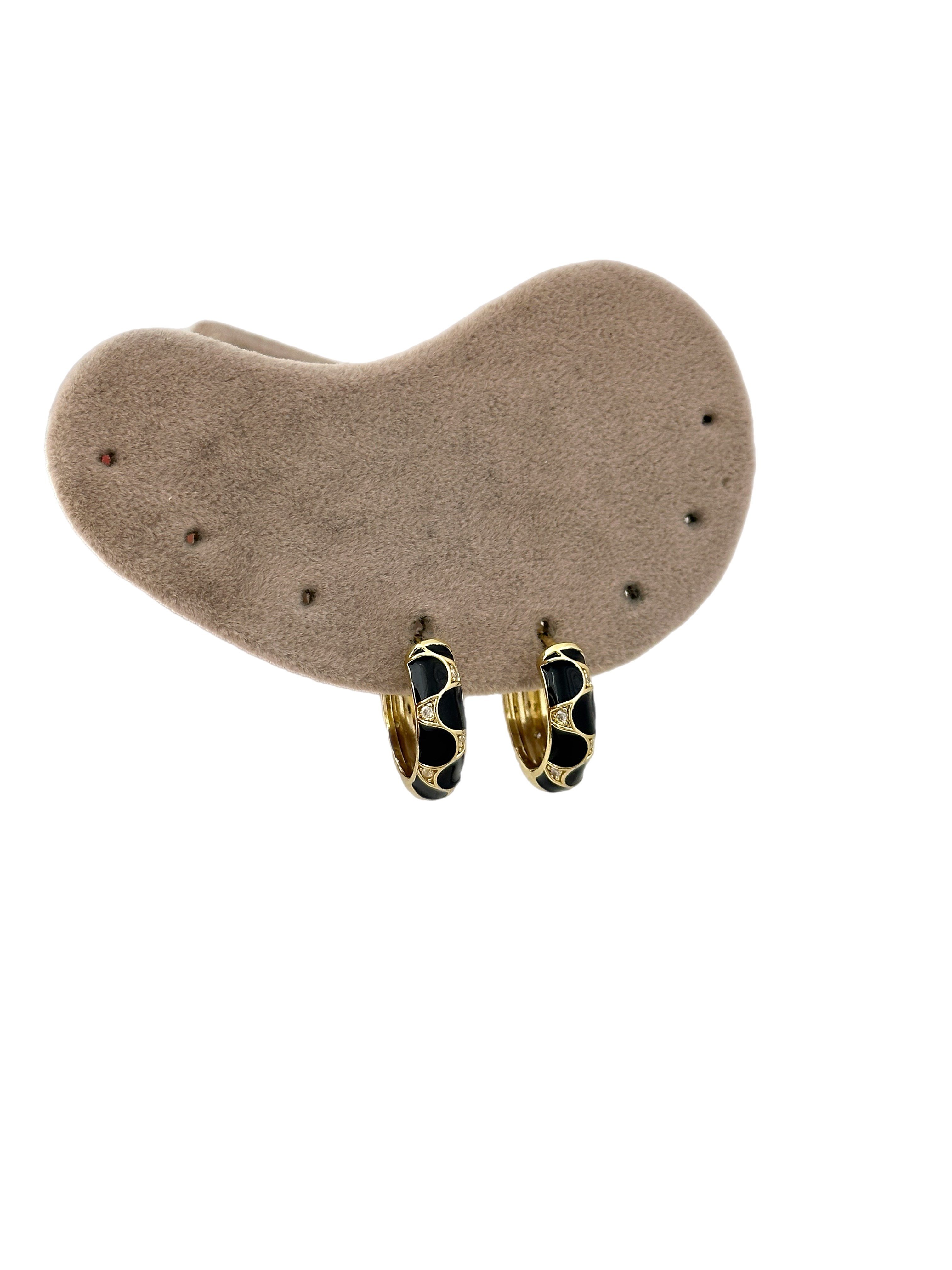 Özel Seri Zirkon Taş Detay Siyah Mineli Halka Küpe ( İç Çap : 1.5 Cm )