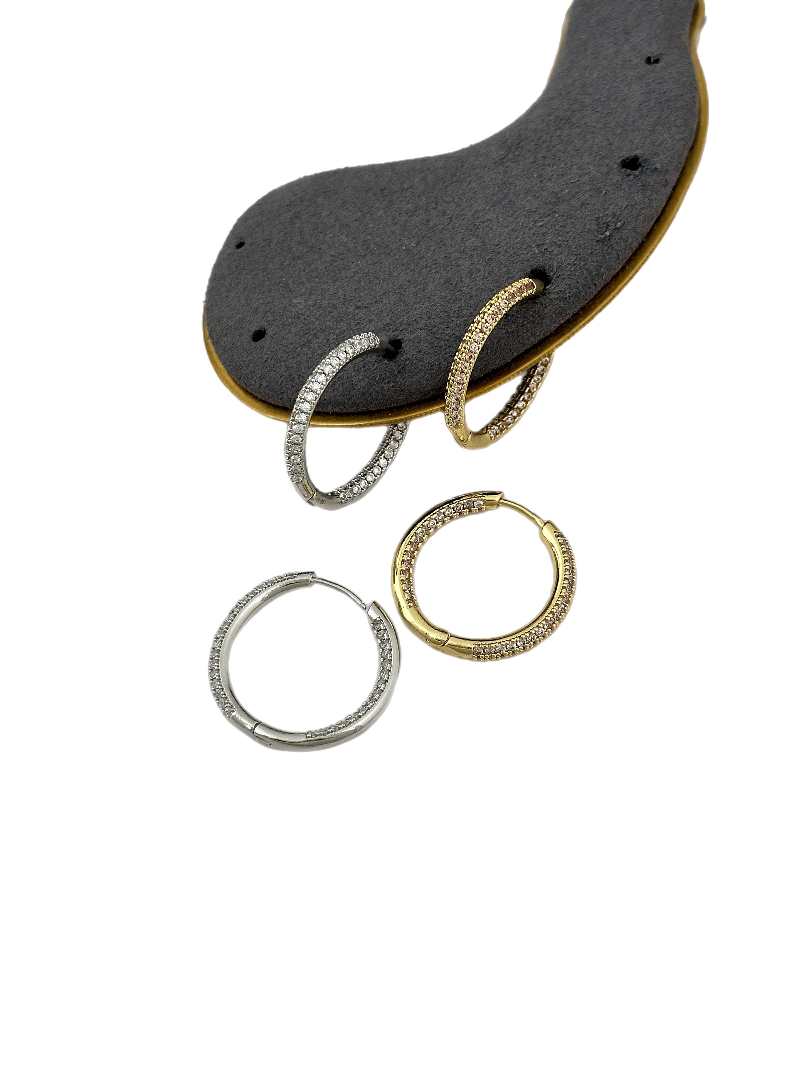 Özel Seri Zirkon Taşlı Halka Küpe ( İç Çap : 1.9 Cm )