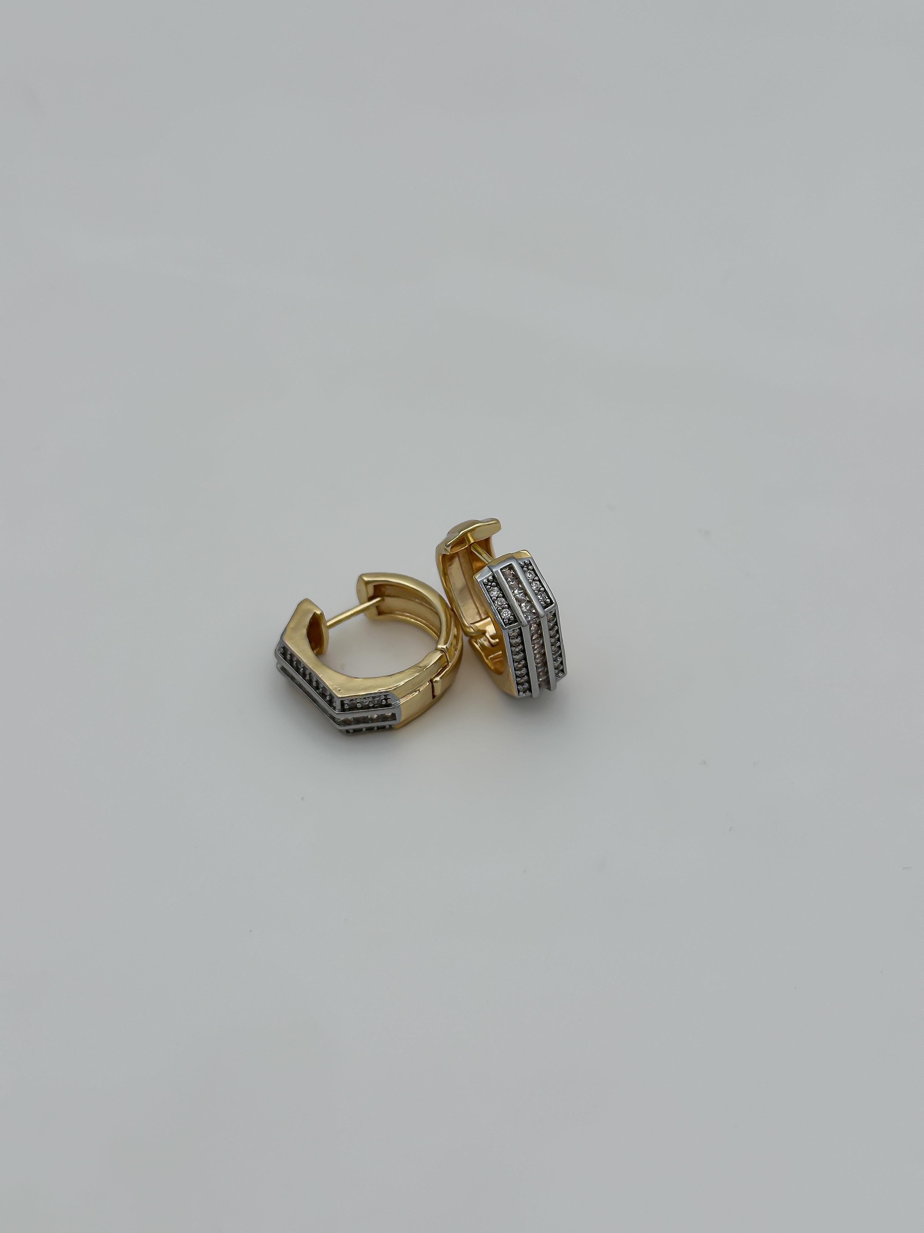 Özel Seri Zirkon Taşlı Köşeli Halka Küpe (İç Çap:1 Cm)