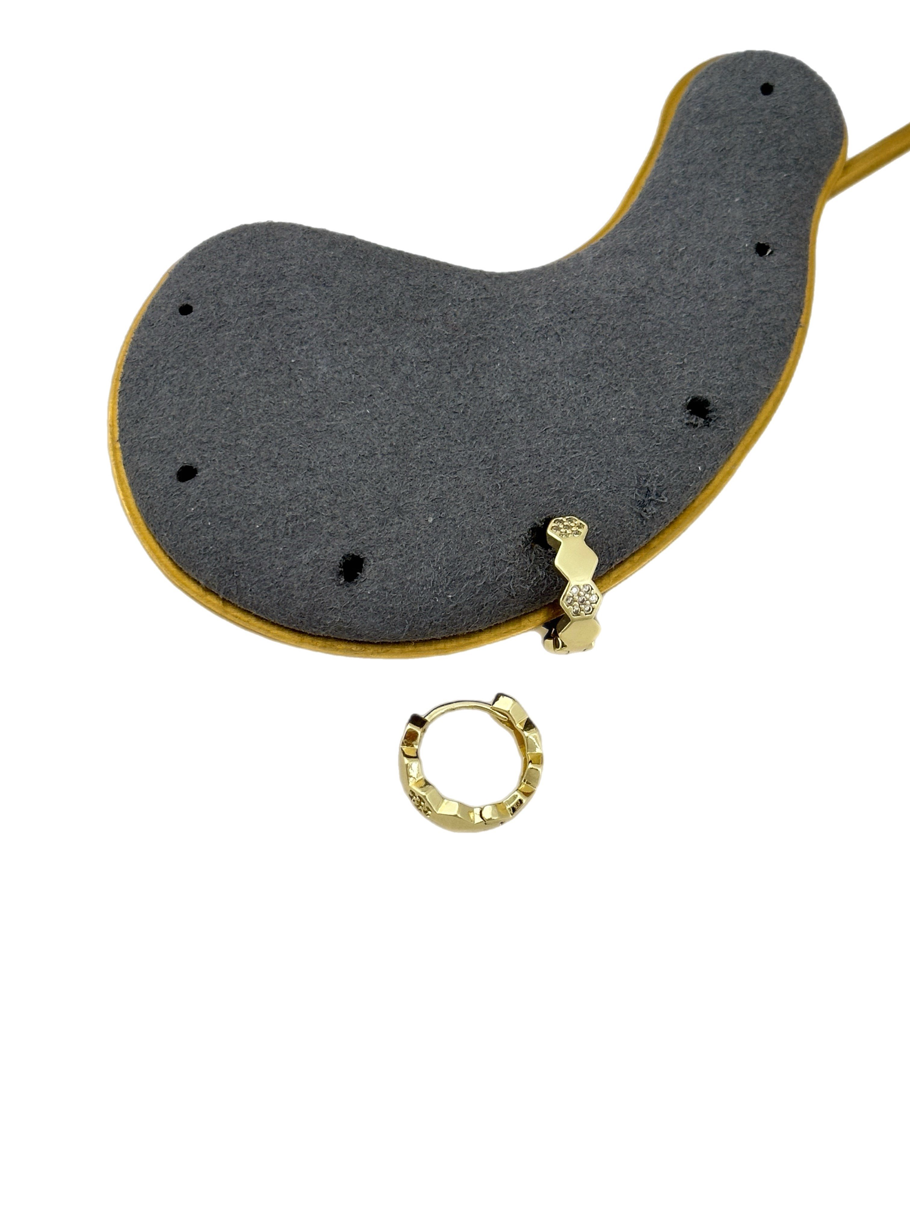 Özel Seri Zirkon Taşlı ve Plaka Petek Model Halka Küpe ( İç Çap : 1.1 Cm )