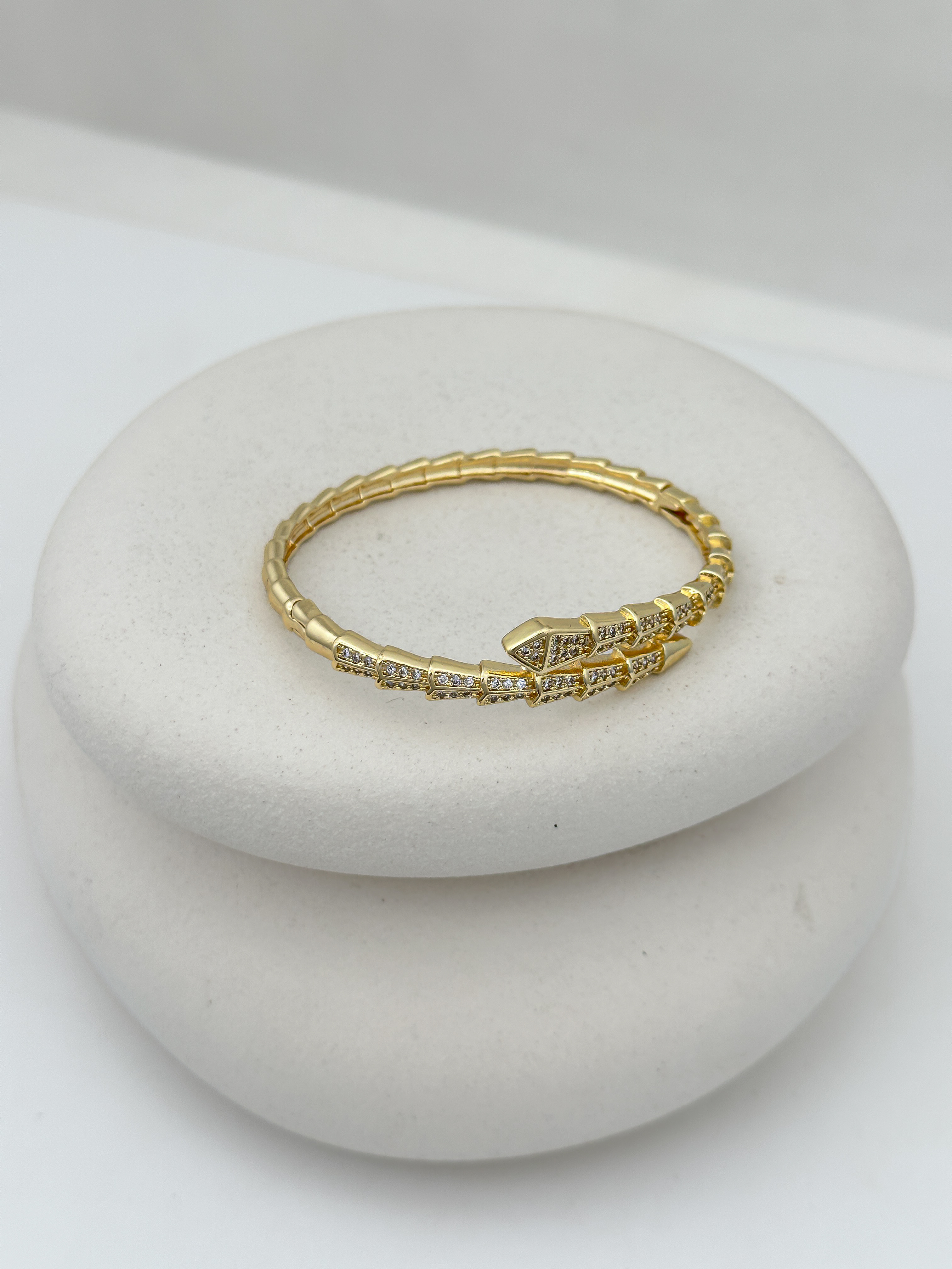 Özel Seri Zirkon Taşlı Yılan Model Bileklik ( İç Çap : 5.8 Cm )
