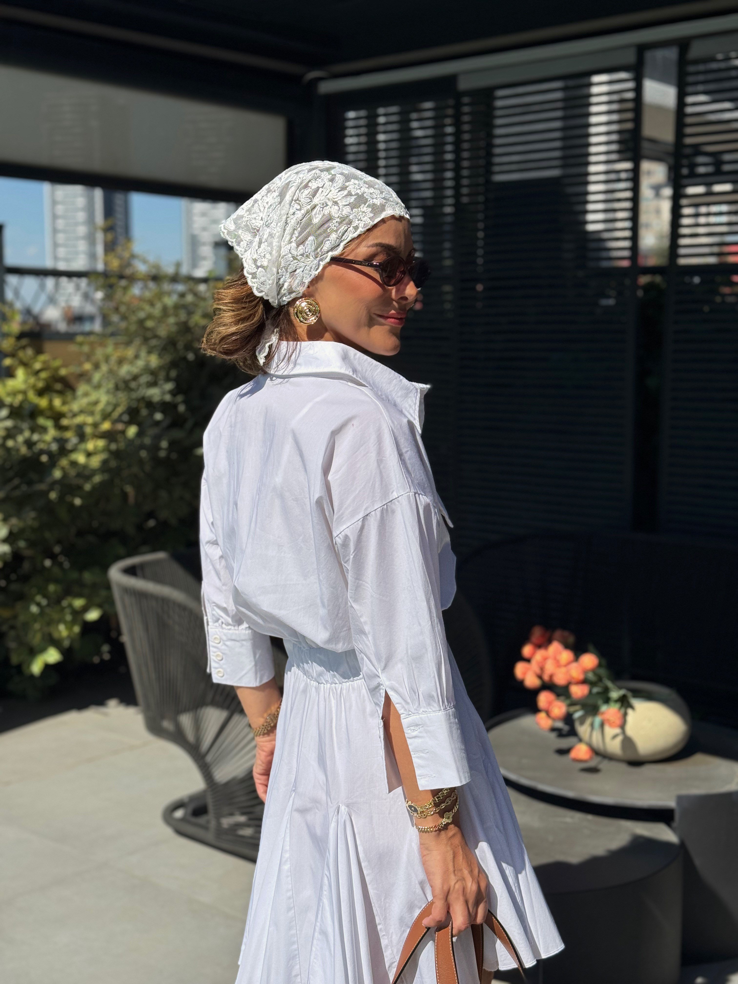 Şakayık Çiçek Figür Kısa Model Dantel Üçgen Bandana & Fular