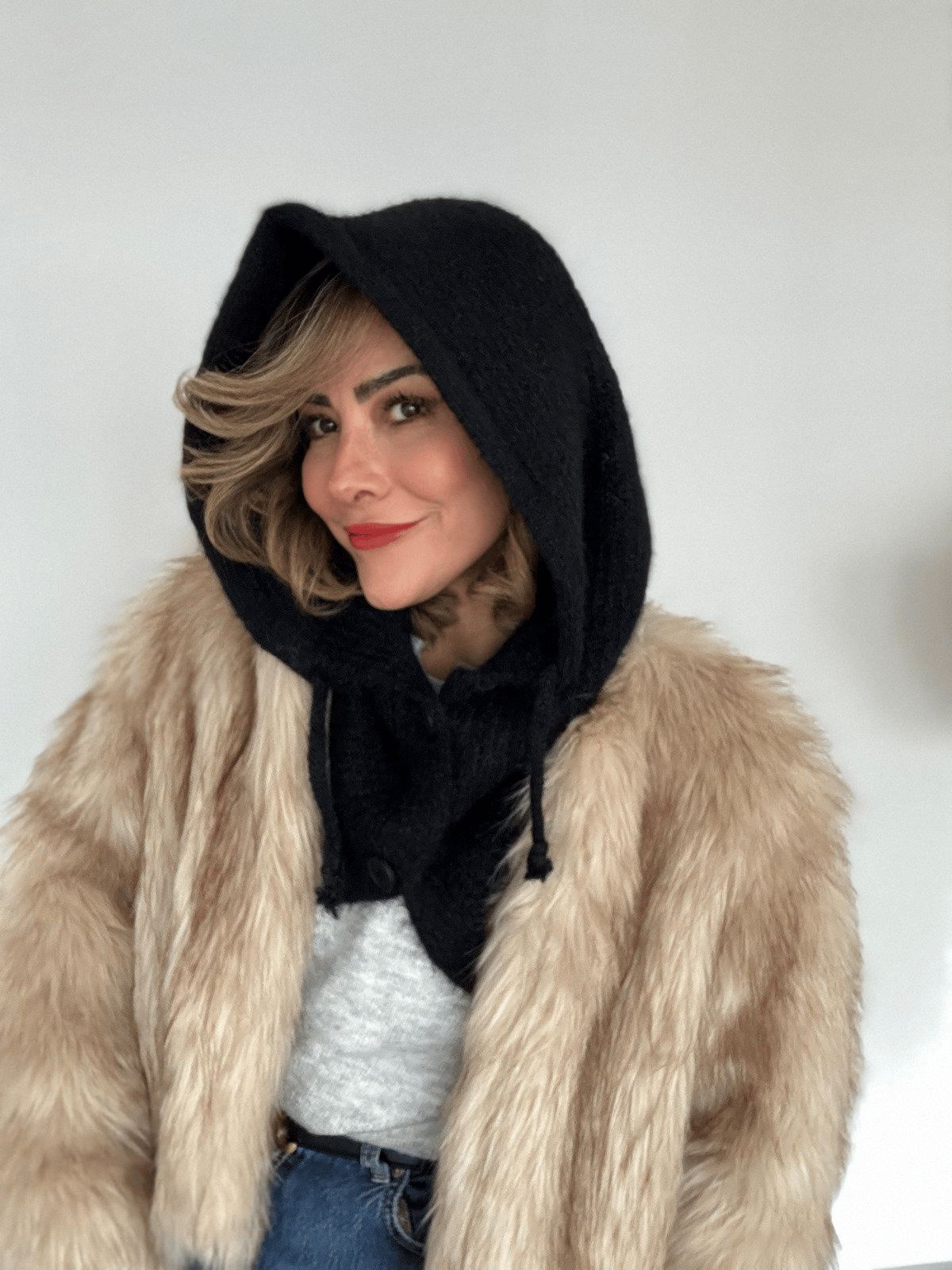 Siyah Renk Yumuşak Dokulu Düğmeli Balaclava