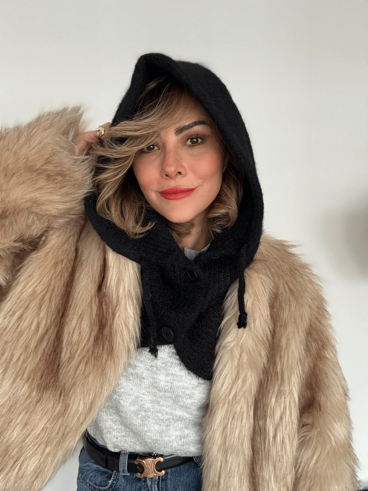 Siyah Renk Yumuşak Dokulu Düğmeli Balaclava