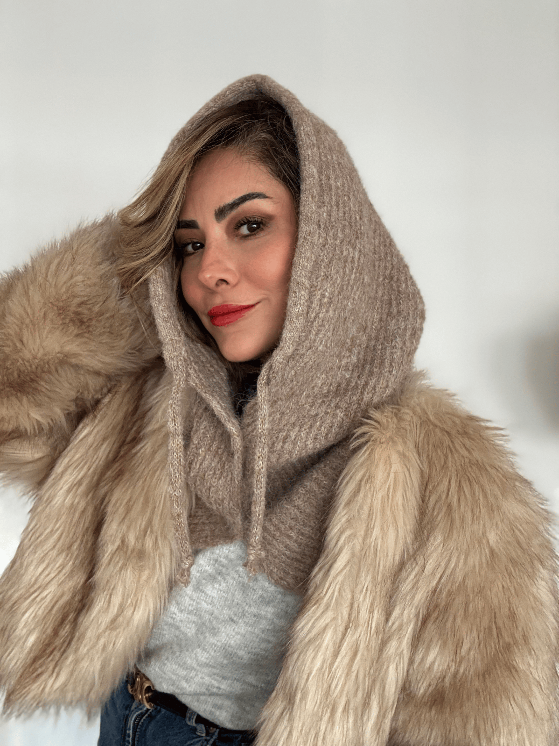 Sütlü Kahve Renk Yumuşak Dokulu Düğmeli Balaclava