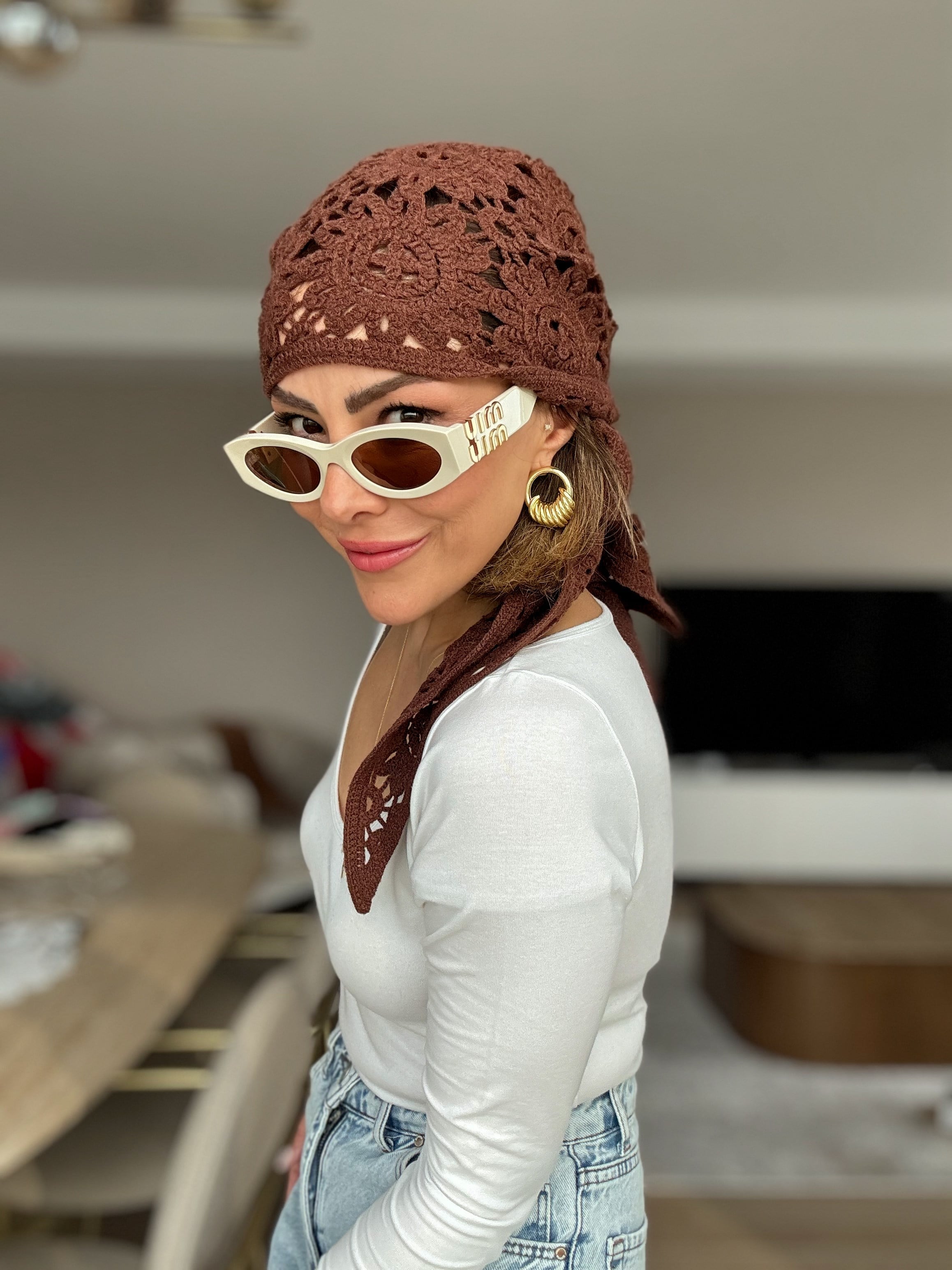 Üçgen Örme Dantelli Kahve Pareo