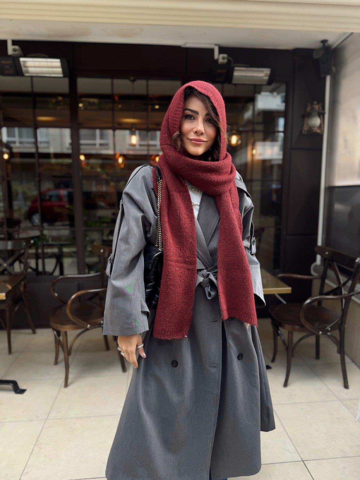 Yünlü Bordo Renkli Şapkalı Şal
