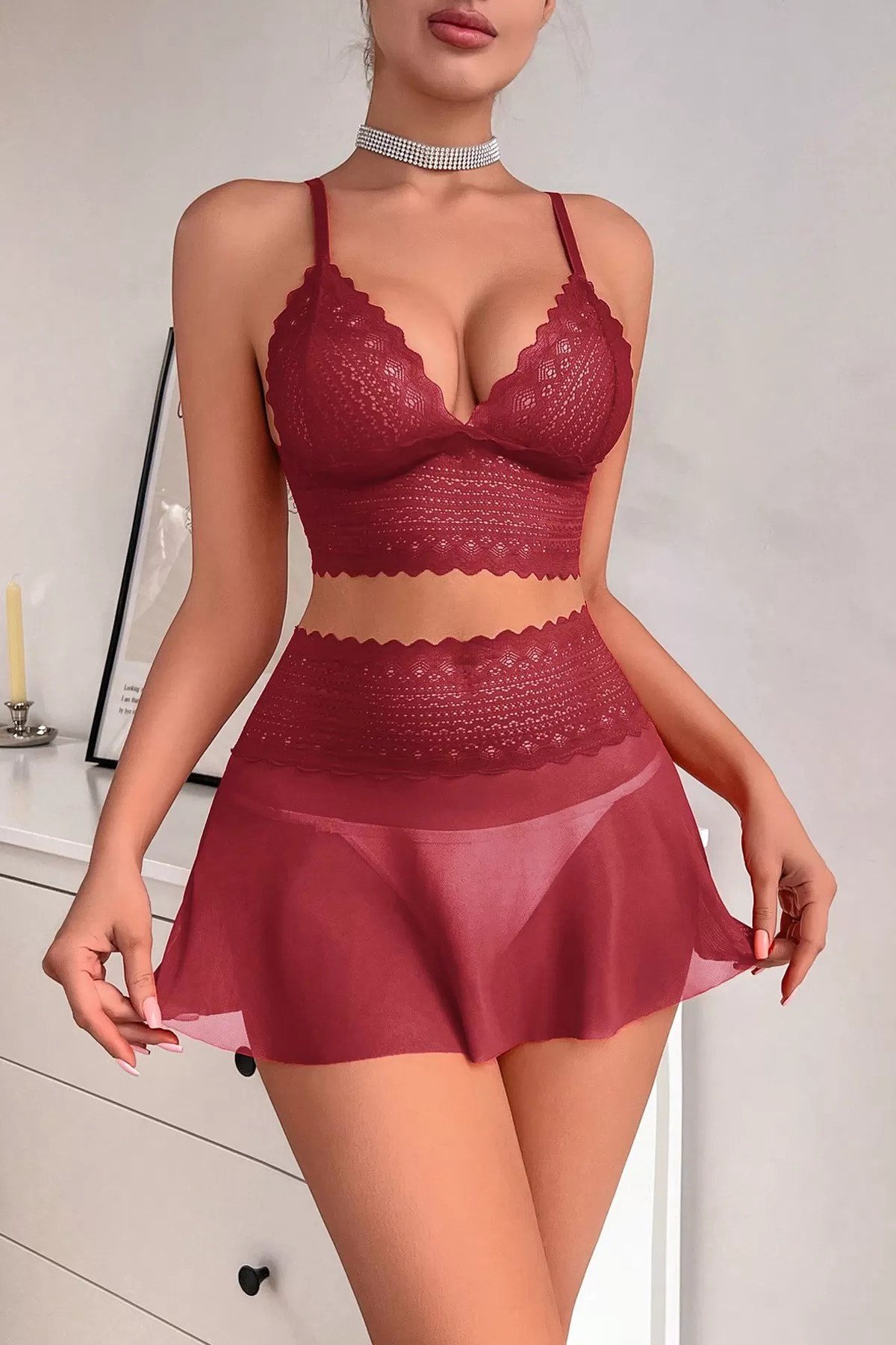 Bordo Dantel ve Tül Detaylı Etekli Şık Elbise Takımı