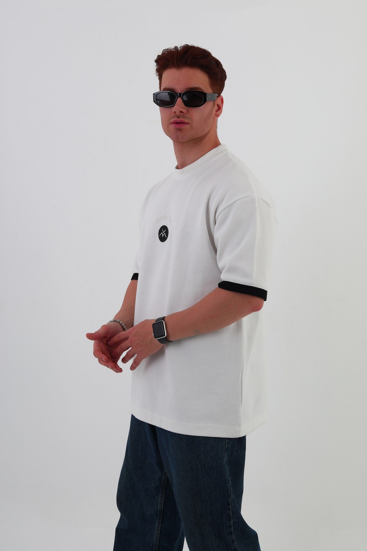 Beyaz Göğüs Baskılı Oversize Unısex T-shirt