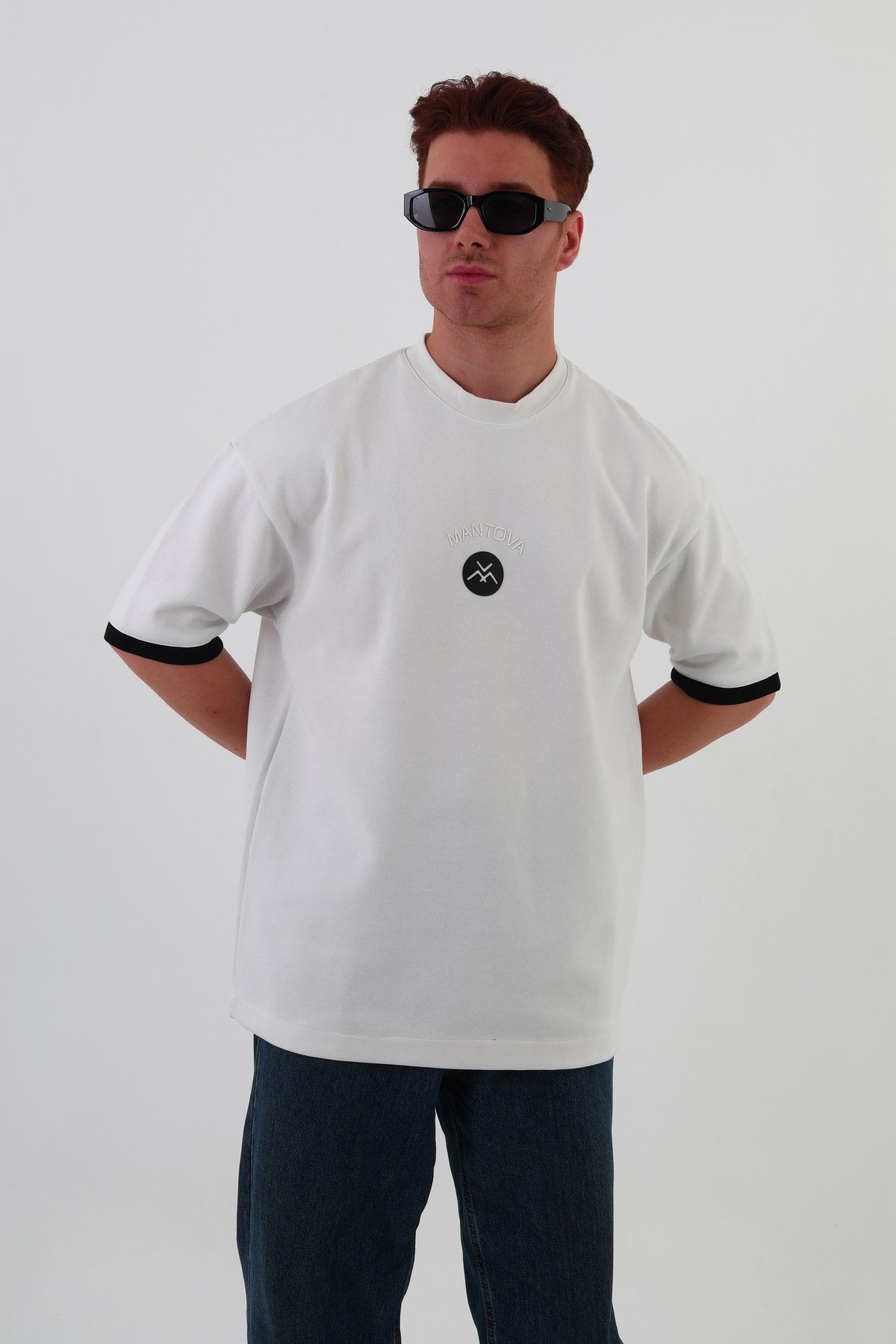 Beyaz Göğüs Baskılı Oversize Unısex T-shirt