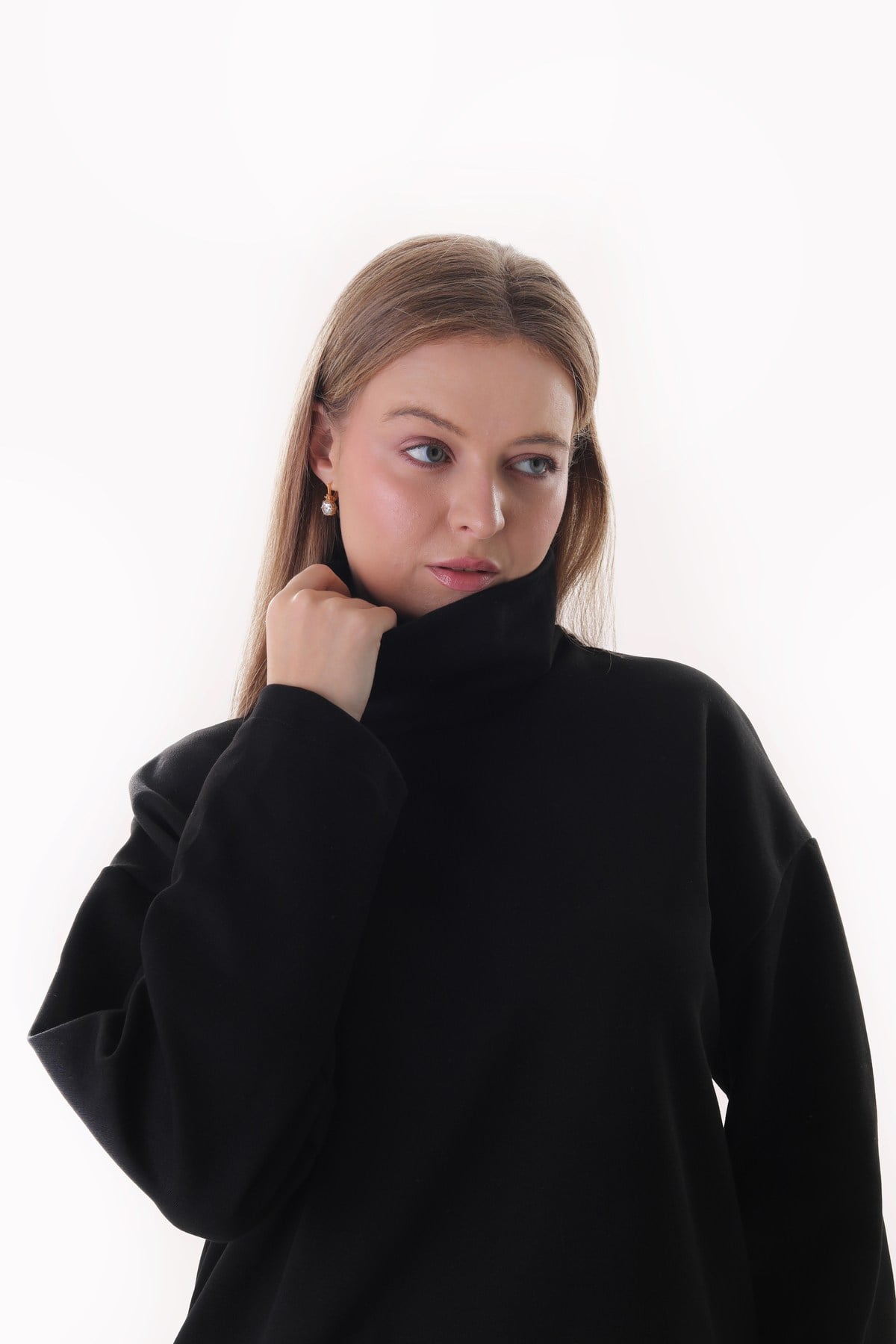 Kadın Oversize Yüksek Yaka Sweatshirt