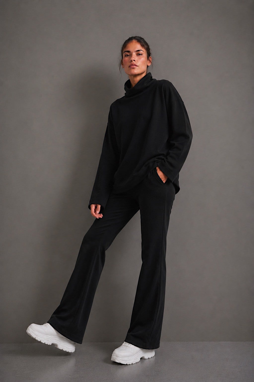Kadın Oversize Yüksek Yaka Sweatshirt