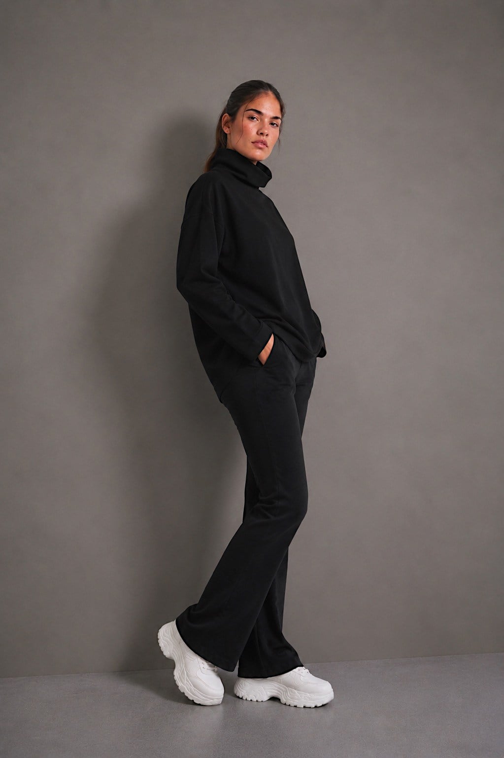 Kadın Oversize Yüksek Yaka Sweatshirt