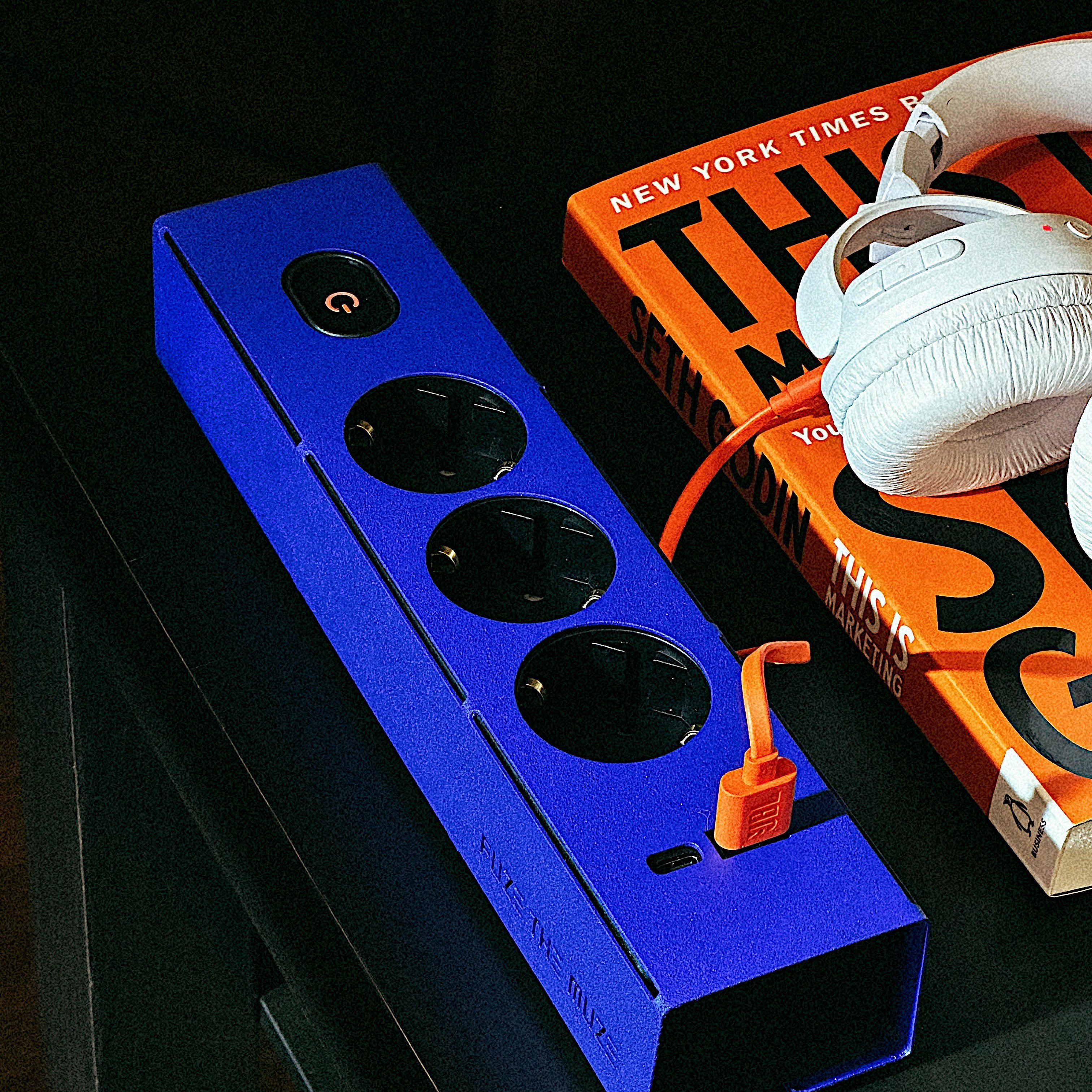 Muze 2.0 Renkli Çoklu Priz (Electric Blue)