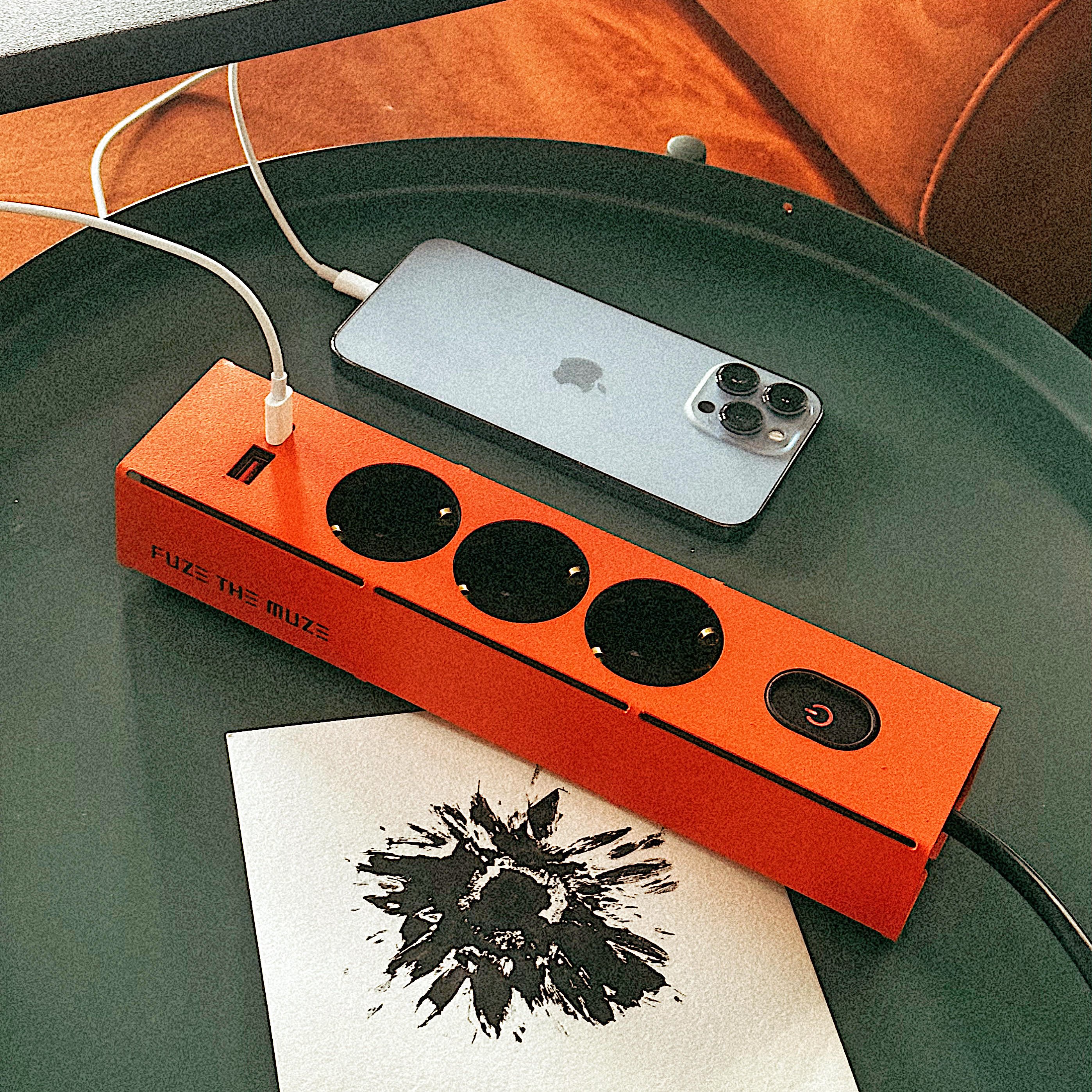 Muze 2.0 Renkli Çoklu Priz (Mandarin)