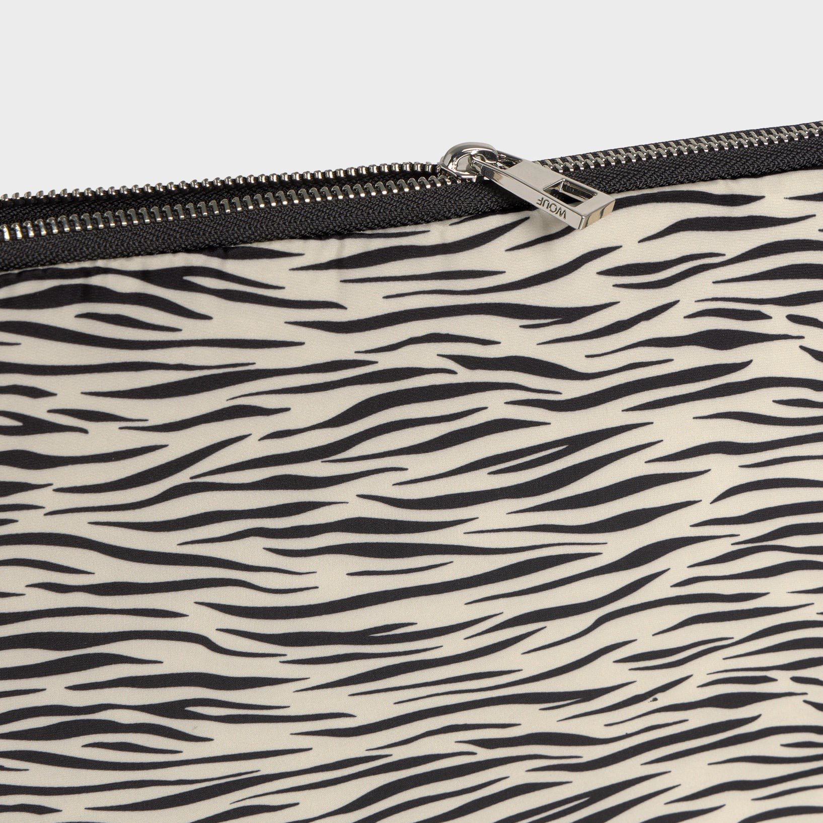 Zebra Hit Laptop Kılıfı 13