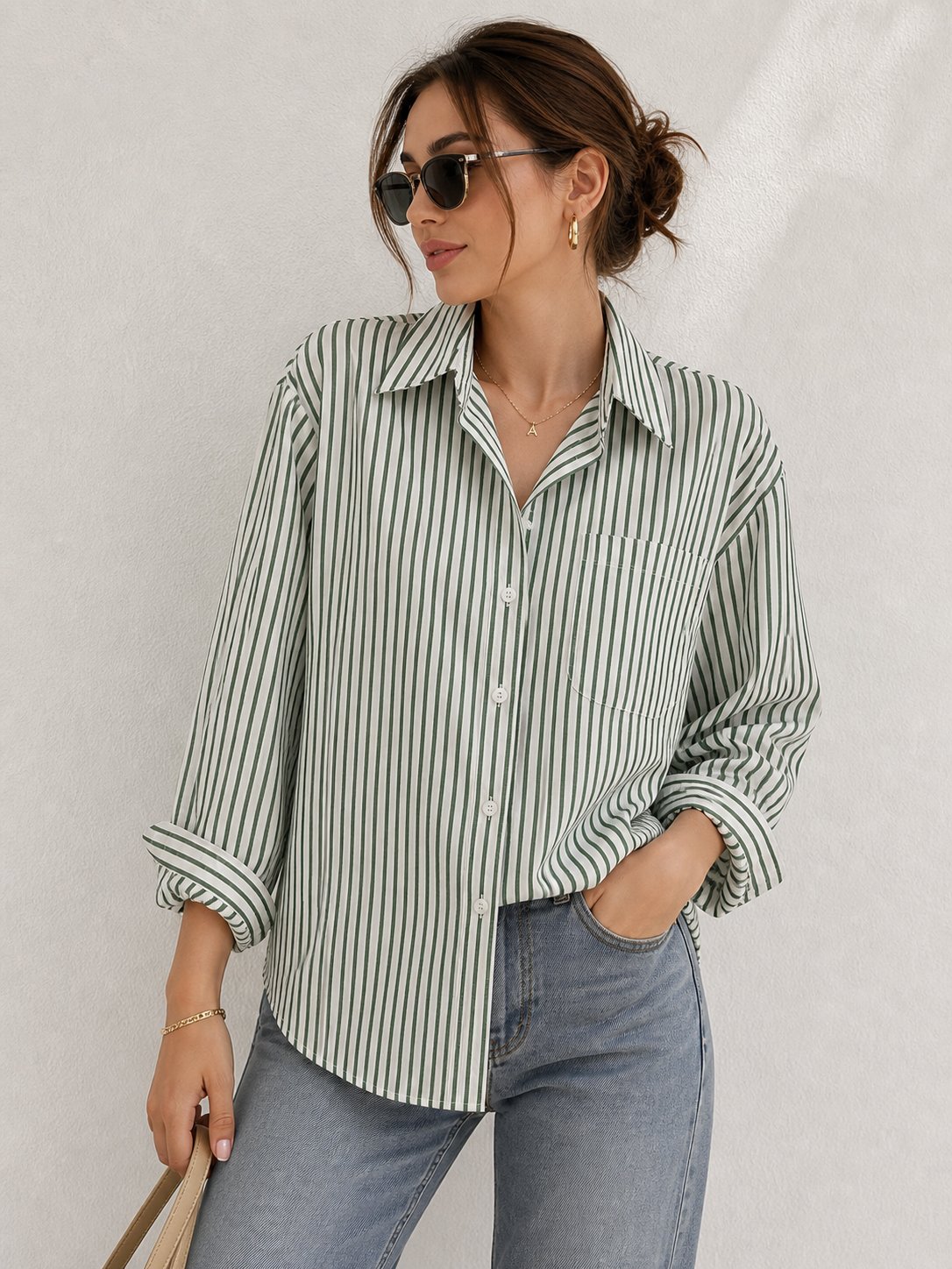Çizgili Oversize Kadın Gömlek – Günlük Rahat Kesim Şıklık