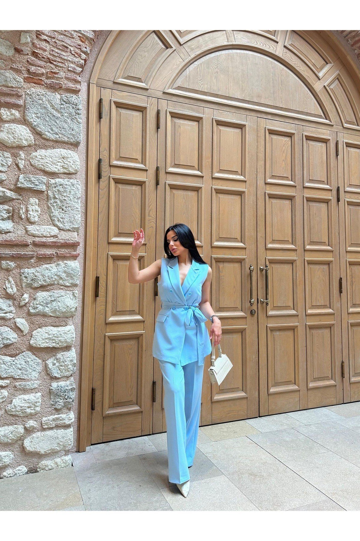 Düğmeli Yelekli Bağlamalı İkili Blazer Takım