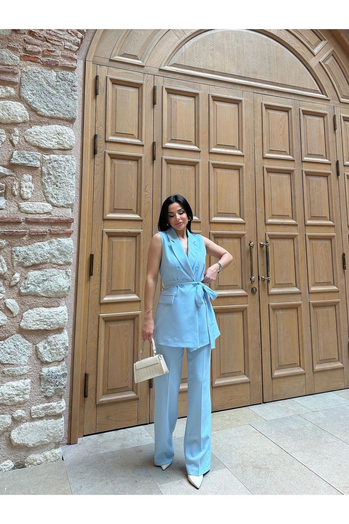 Düğmeli Yelekli Bağlamalı İkili Blazer Takım