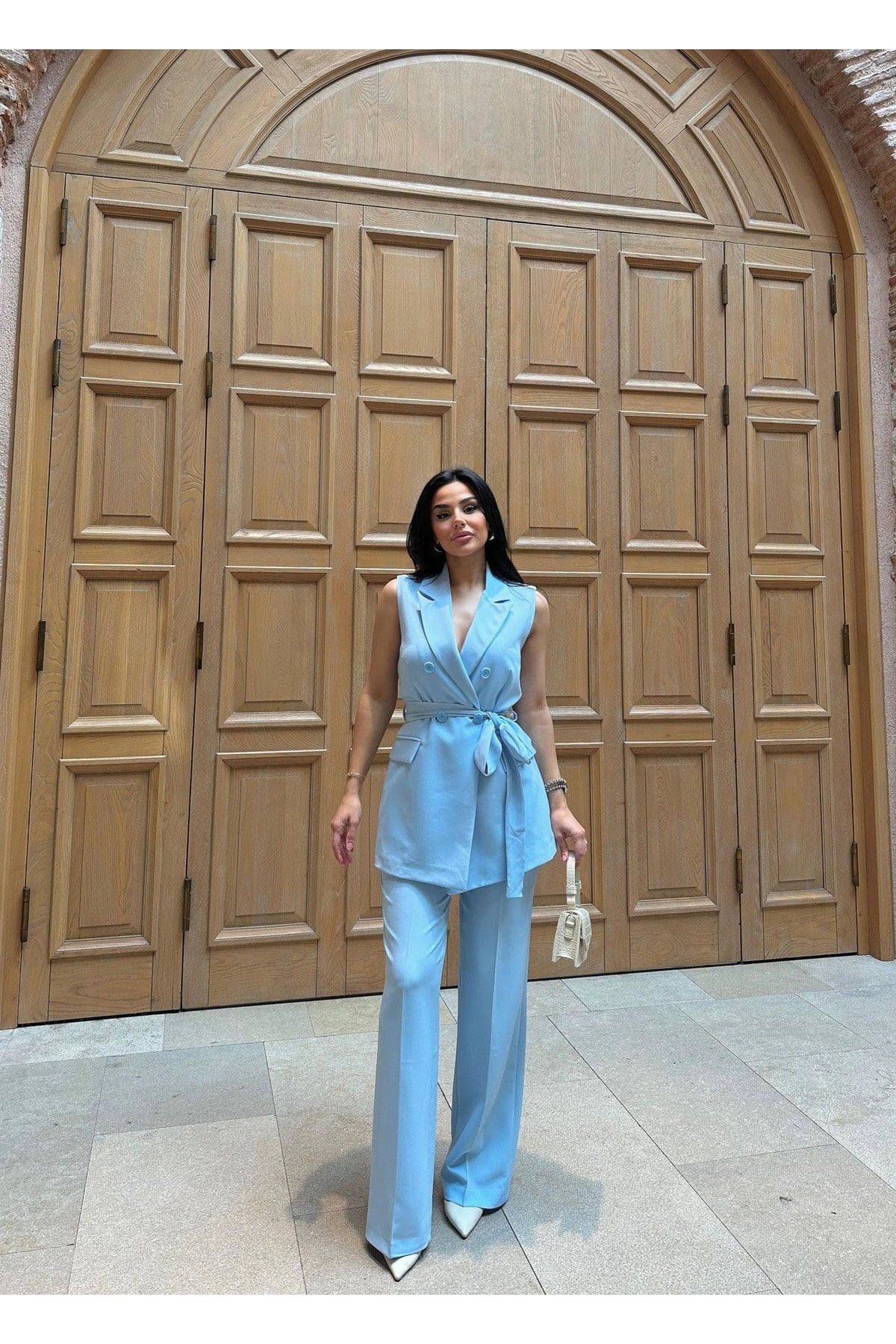 Düğmeli Yelekli Bağlamalı İkili Blazer Takım