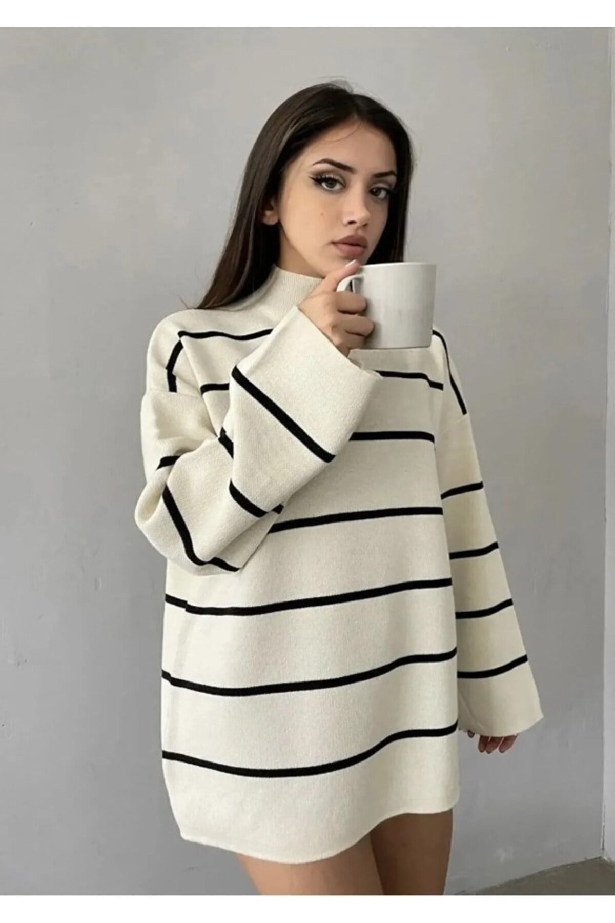 Kadın Beyaz Oversize Çizgili Yarım Balıkçı Yaka Triko Kazak, Çizgili Kazak