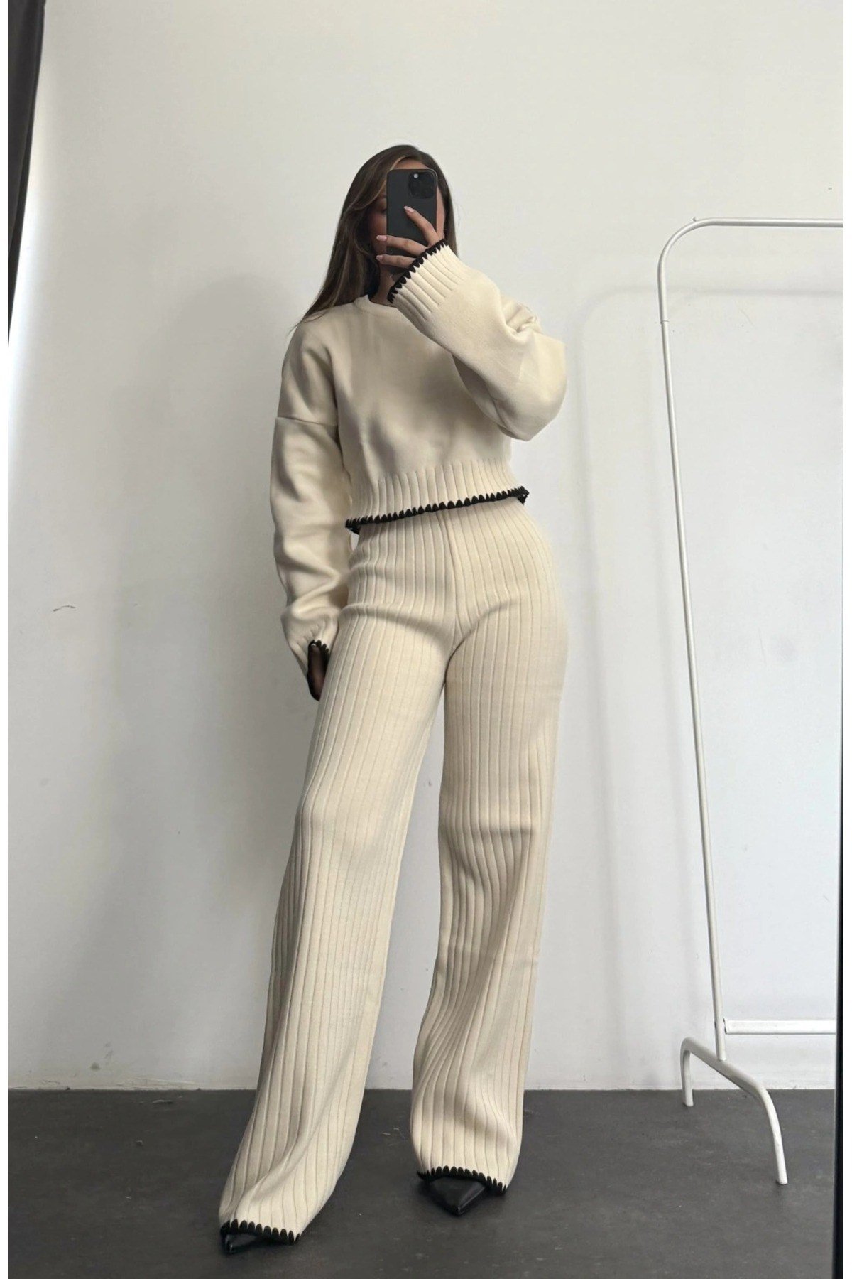 Kadın Oversize Triko Takım – Geniş Paça ve Rahat Kalıp
