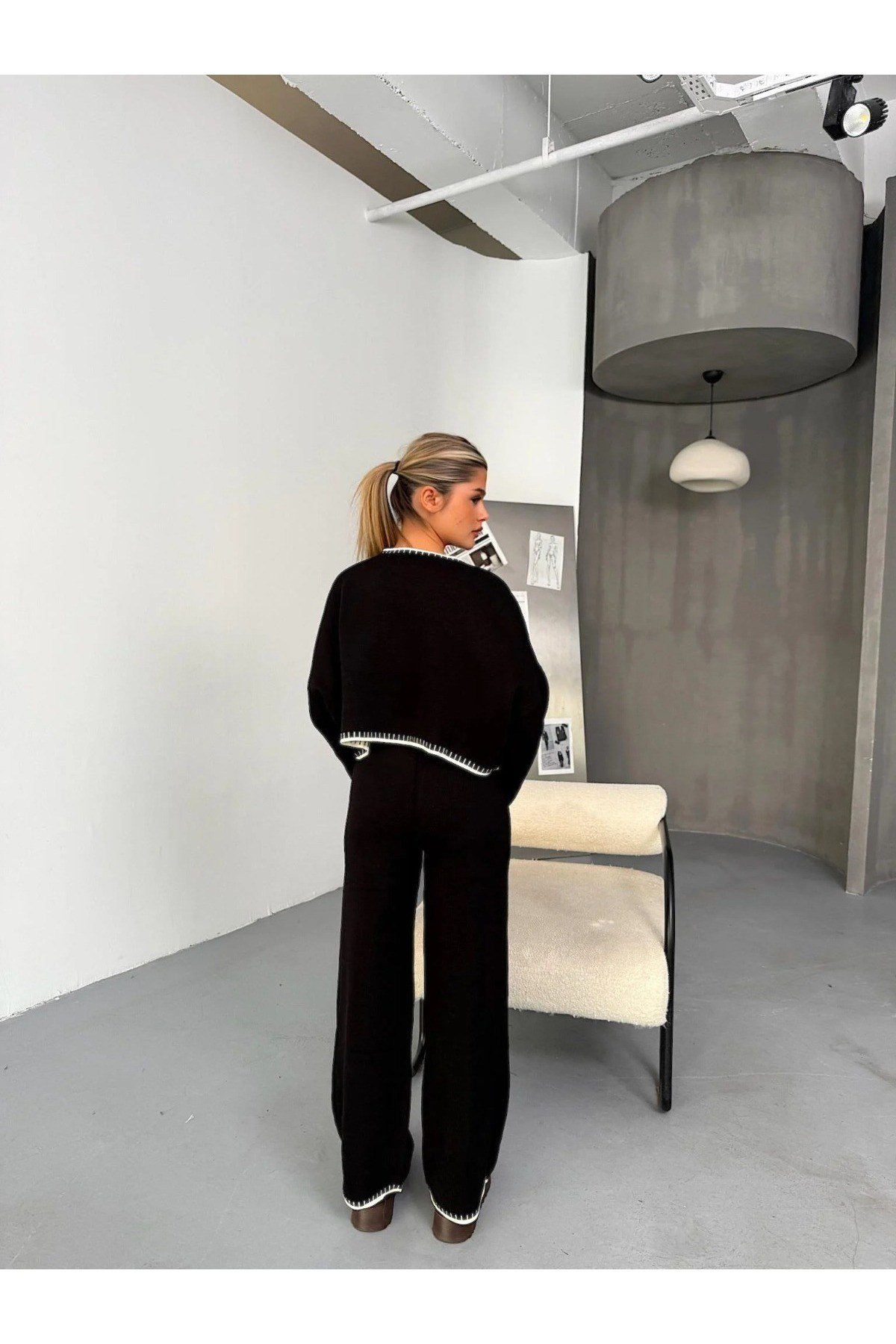 Kadın Oversize Triko Takım – Geniş Paça ve Rahat Kalıp
