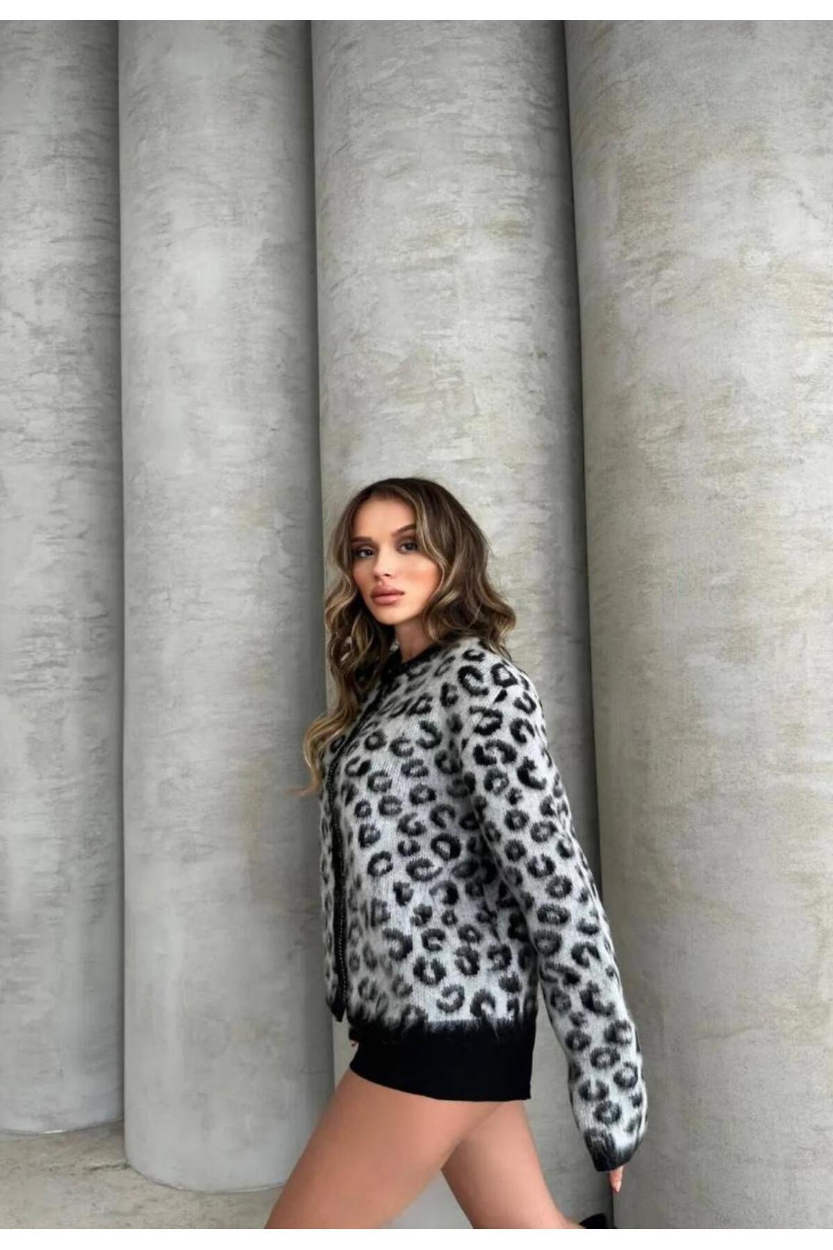Leopar Desen Şardonlu Kadın Triko Hırka