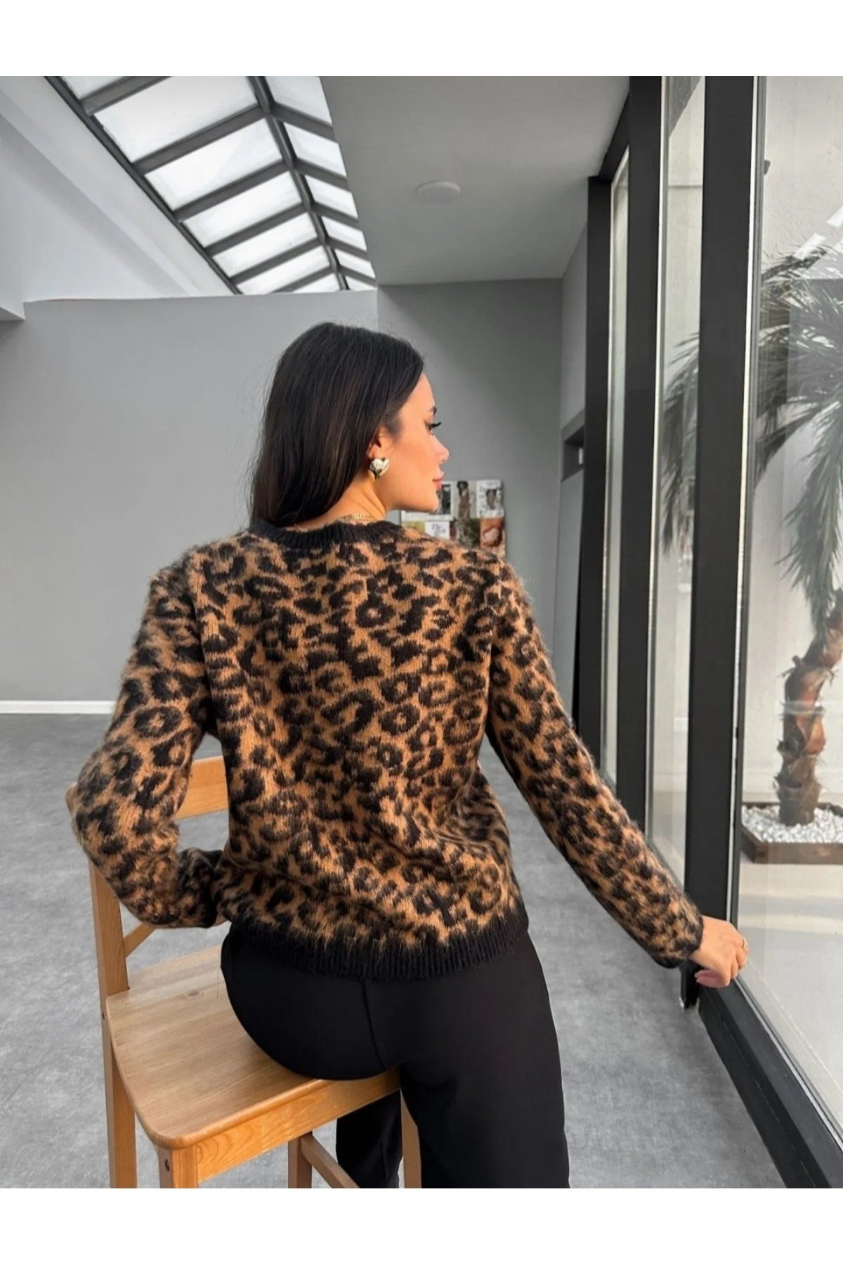 Leopar Desenli Yumoş Triko Hırka
