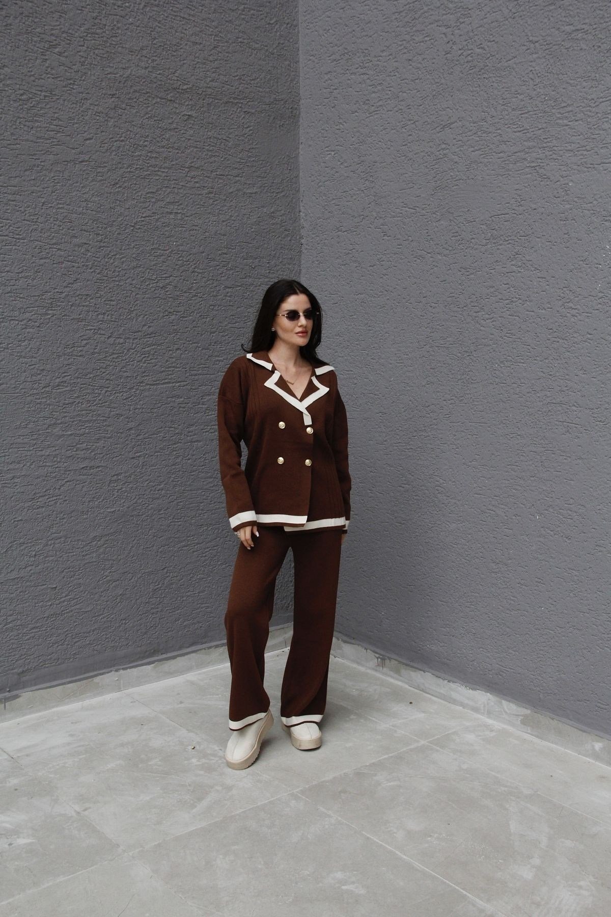 Standart Beden(Oversize) Kahve Gold Dört Düğmeli Kruvaze Hırka Pantolon Akrilik Triko Takım