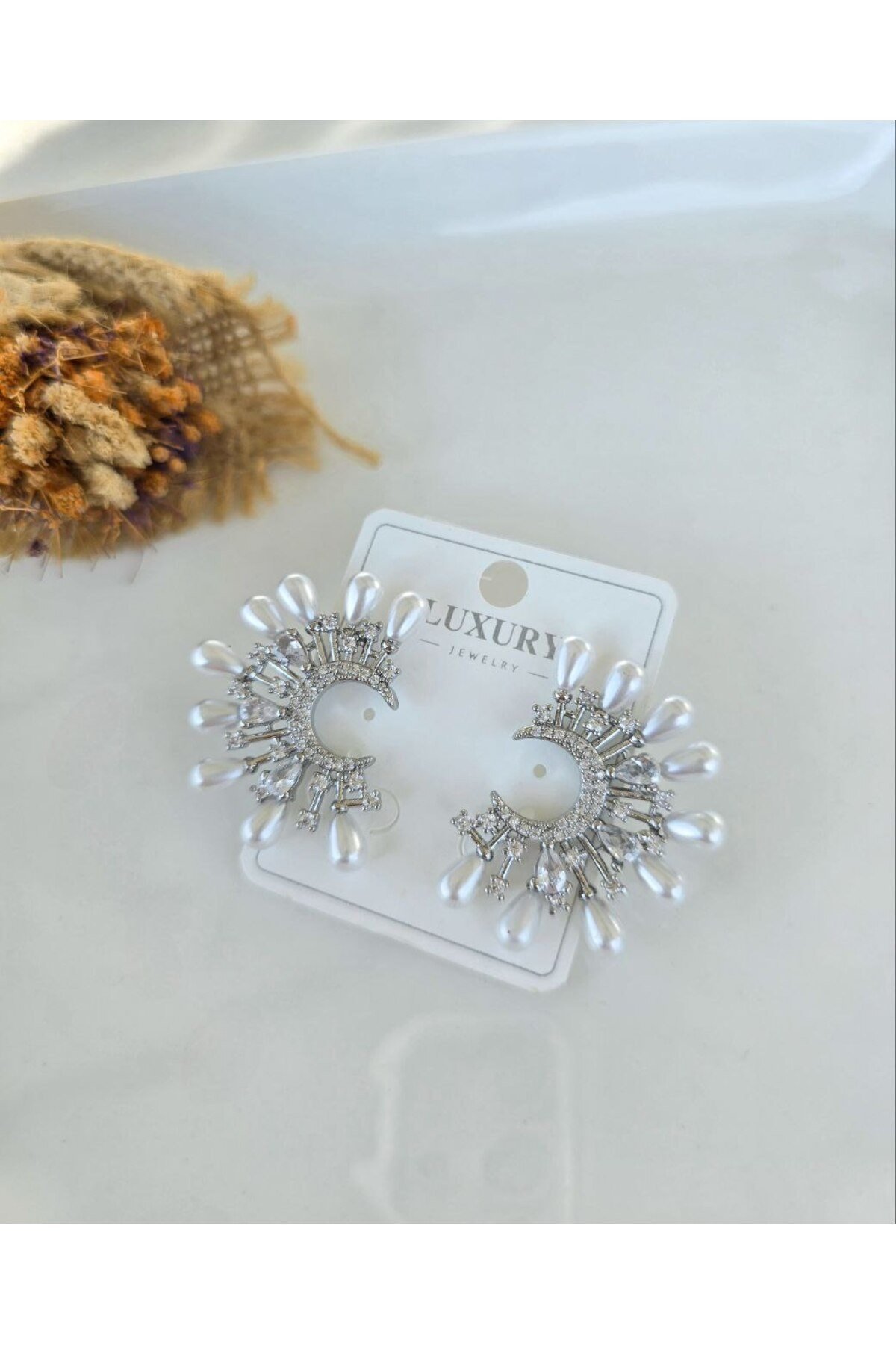 1. SINIF XUPİNG İNCİ VE ZİRKON TAŞLI GÜMÜŞ RENK ŞIK KADIN KÜPE