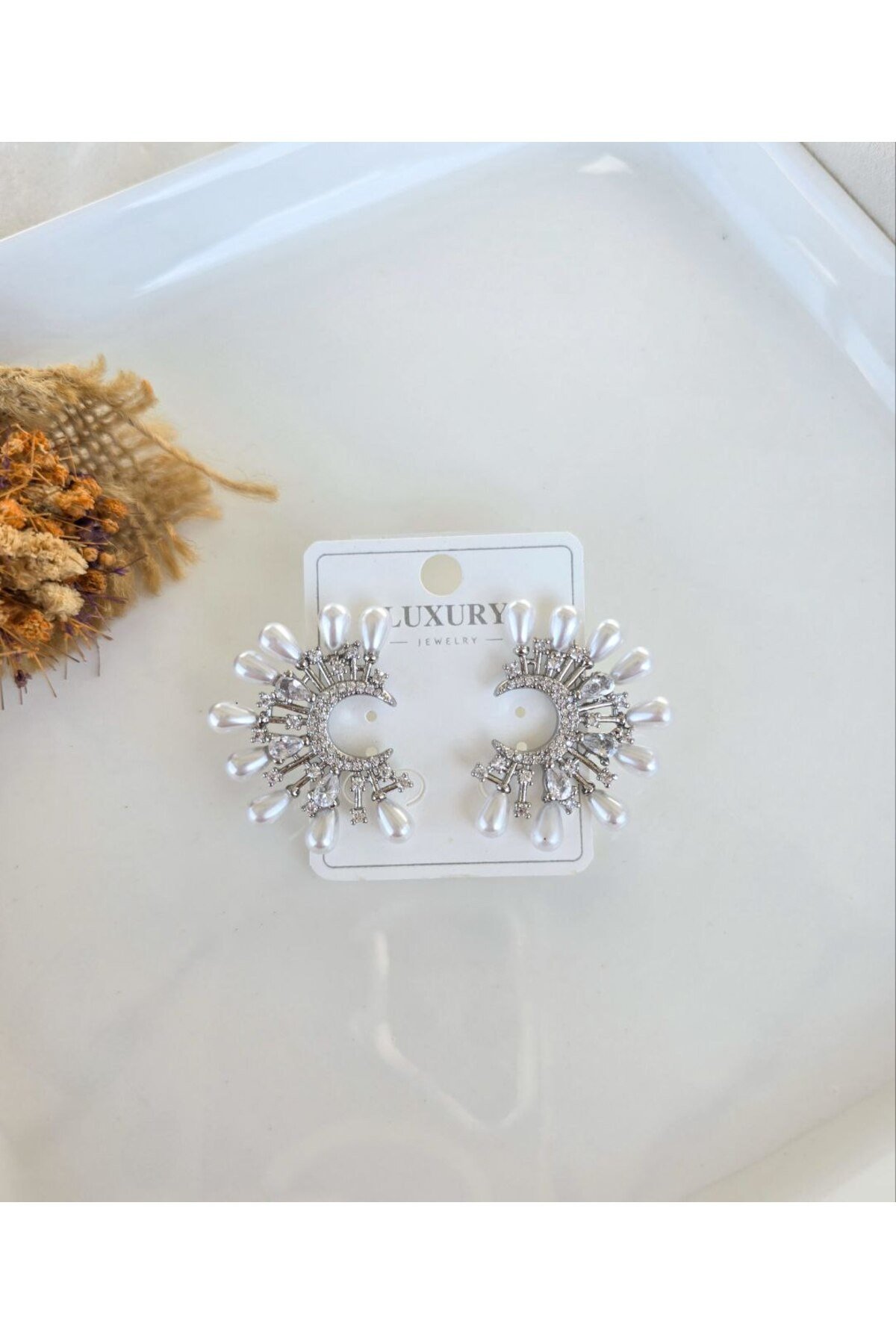 1. SINIF XUPİNG İNCİ VE ZİRKON TAŞLI GÜMÜŞ RENK ŞIK KADIN KÜPE