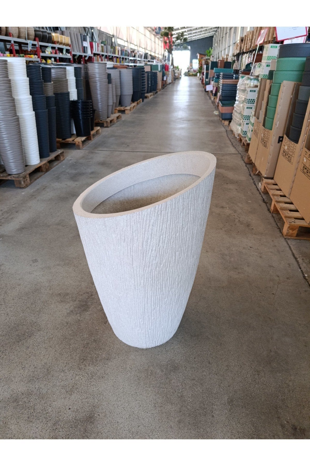 120 Litre Datça Dizayn 30 Derece Açılı Fiberglas Dev Saksı