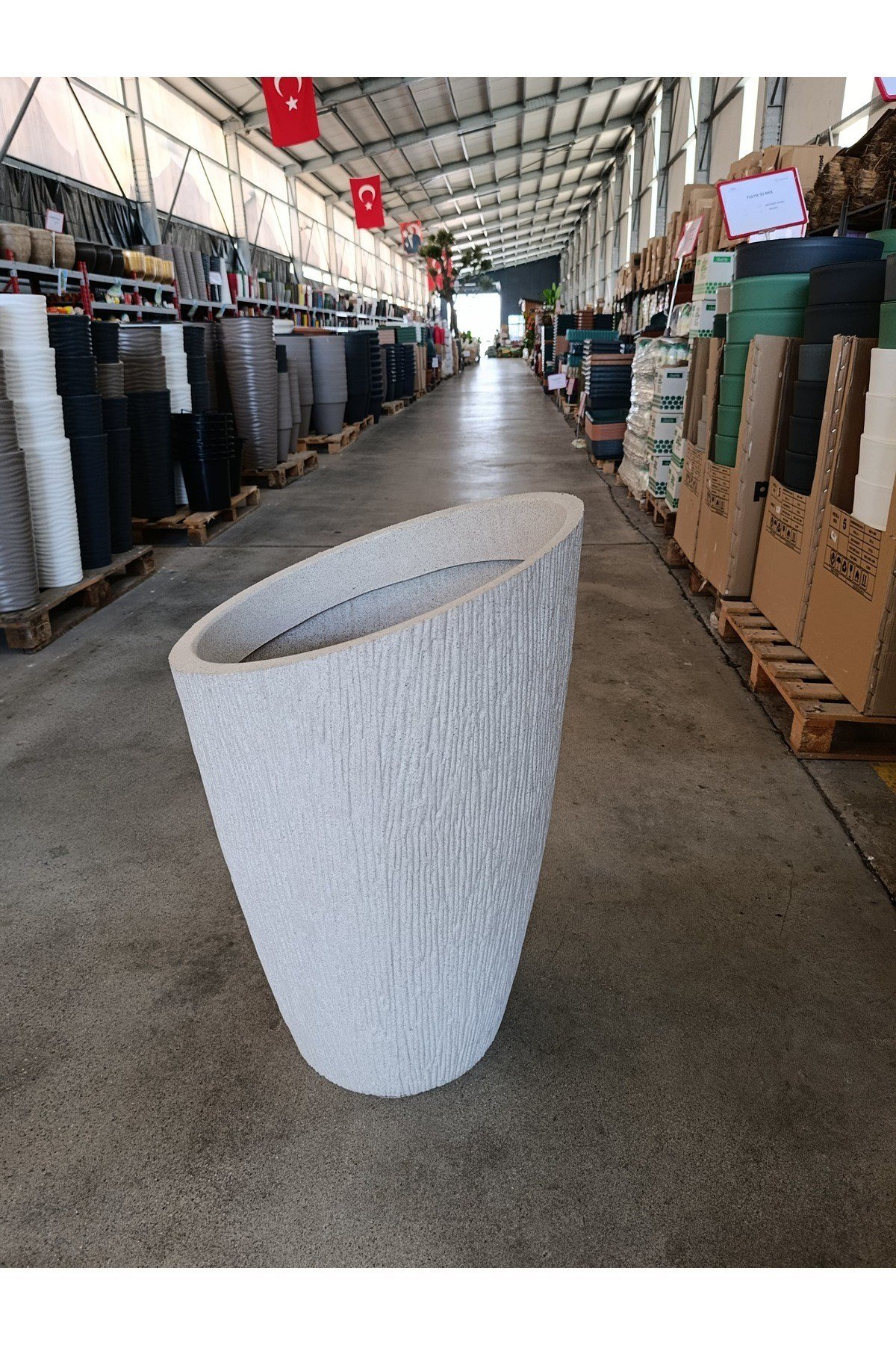 120 Litre Datça Dizayn 30 Derece Açılı Fiberglas Dev Saksı