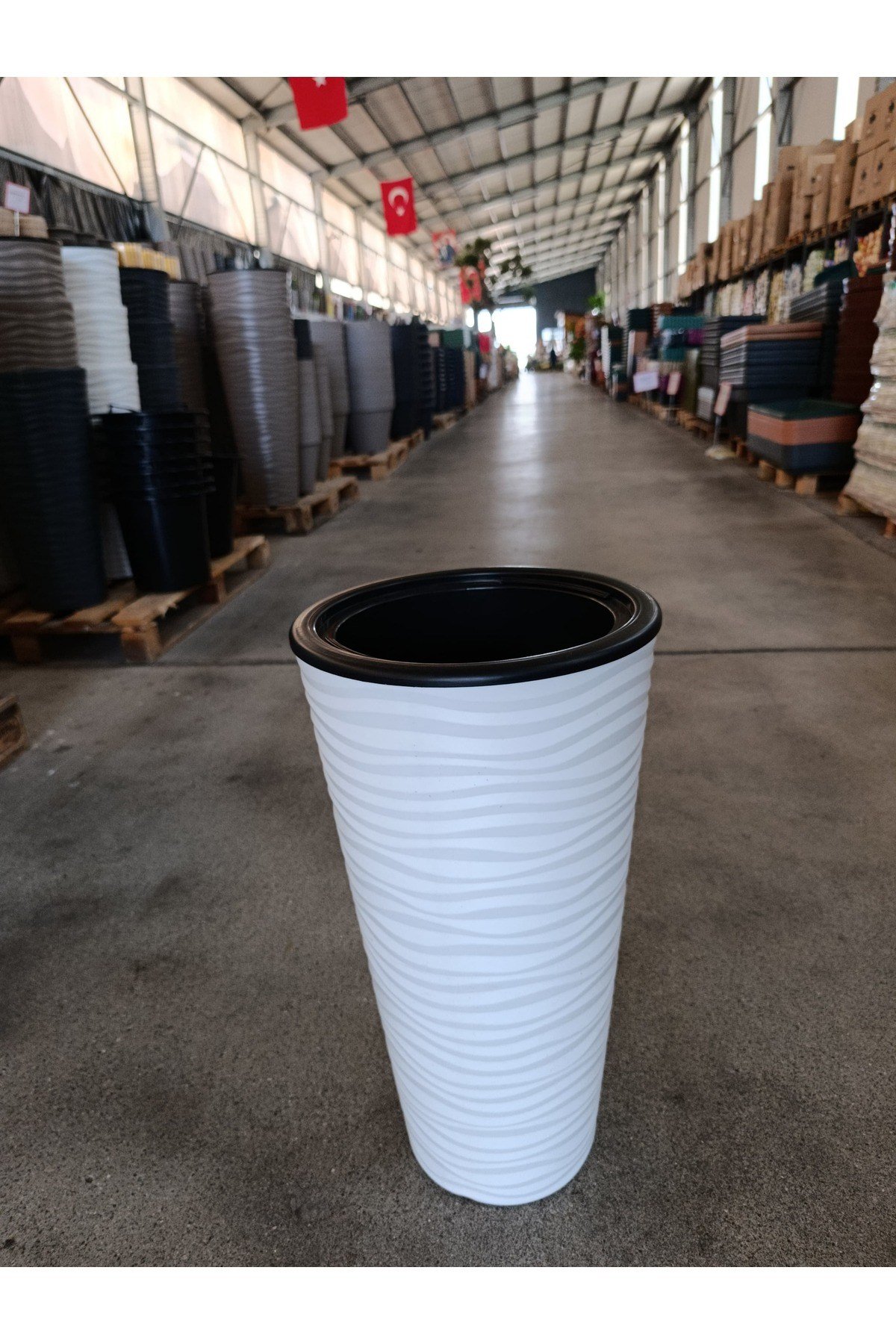 15 Litre Çift Hazneli Kumsal Saksı