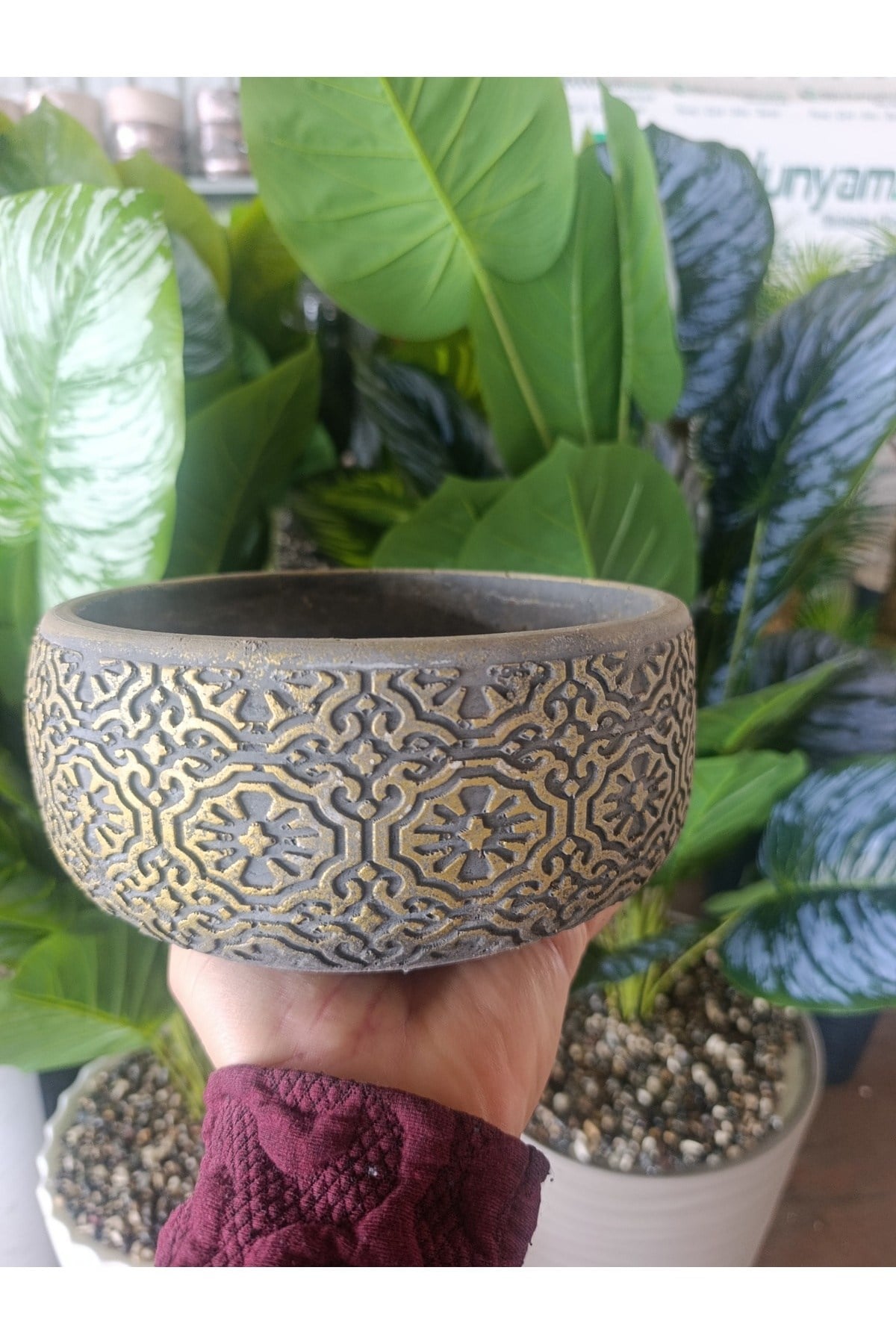 19 cm El Yapımı Beton Saksı - Altın Eskitme Desenli Dekoratif Modern Çiçeklik - Büyük Boy Lüks Saksı