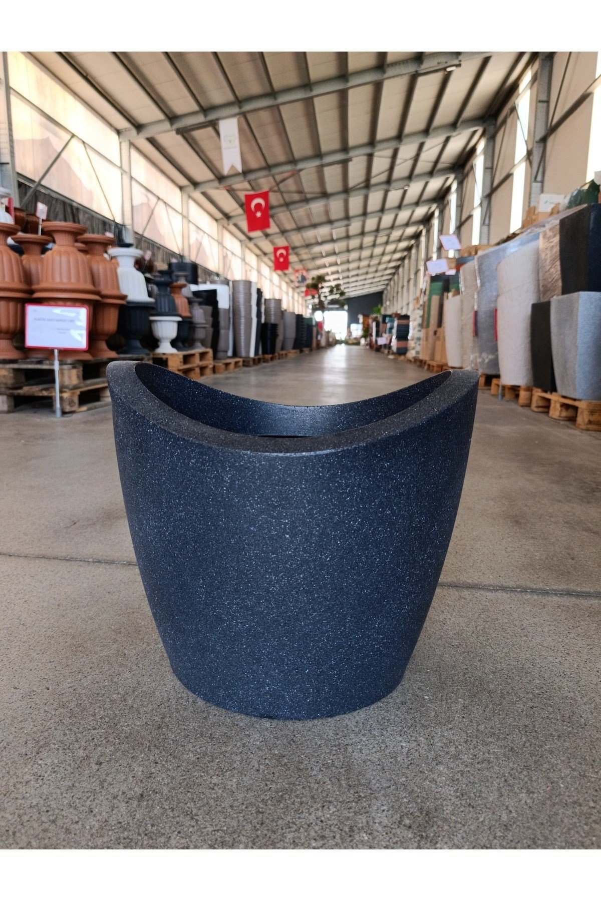 28 Litre Fiberglas Gondol Saksı