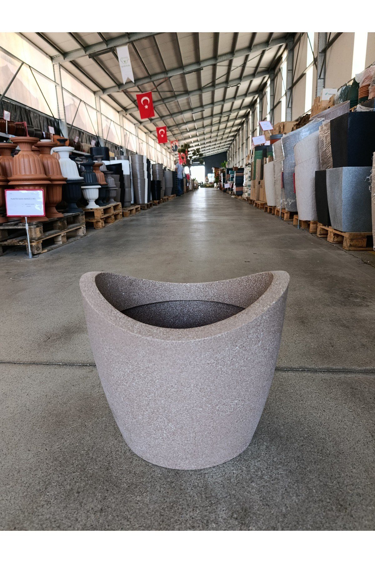 28 Litre Fiberglas Gondol Saksı