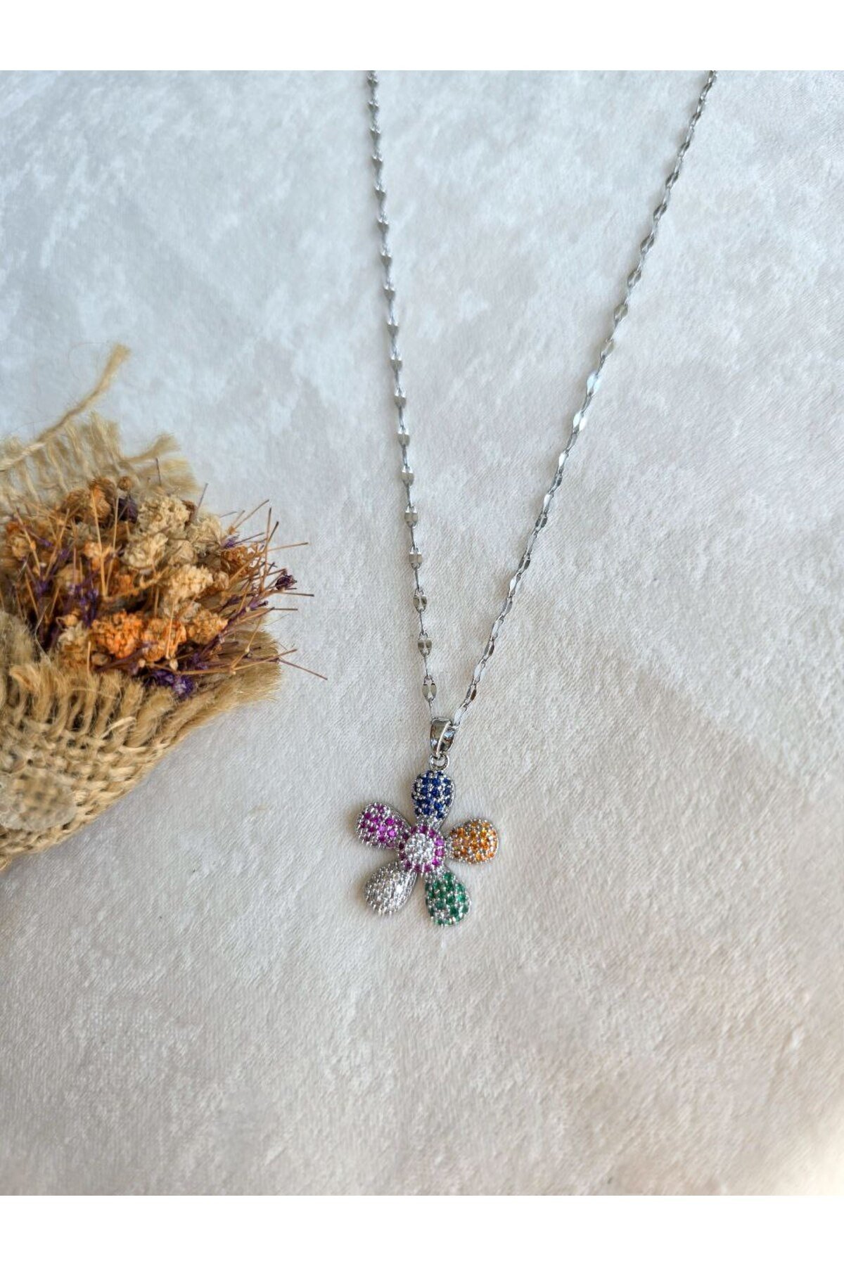 316L 1.Sınıf Çelik Rengarenk Zirkon Taşlı Çiçek Model Gümüş Kadın Kolye