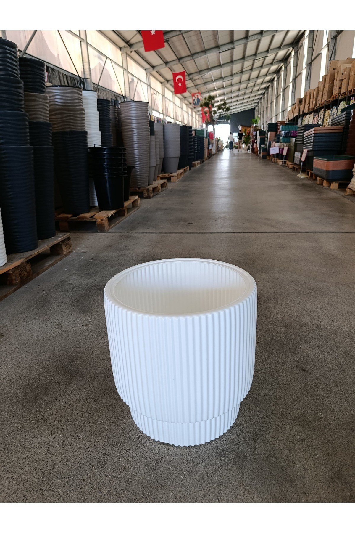 40 Litre Dekoratif Sert Plastik Saksı