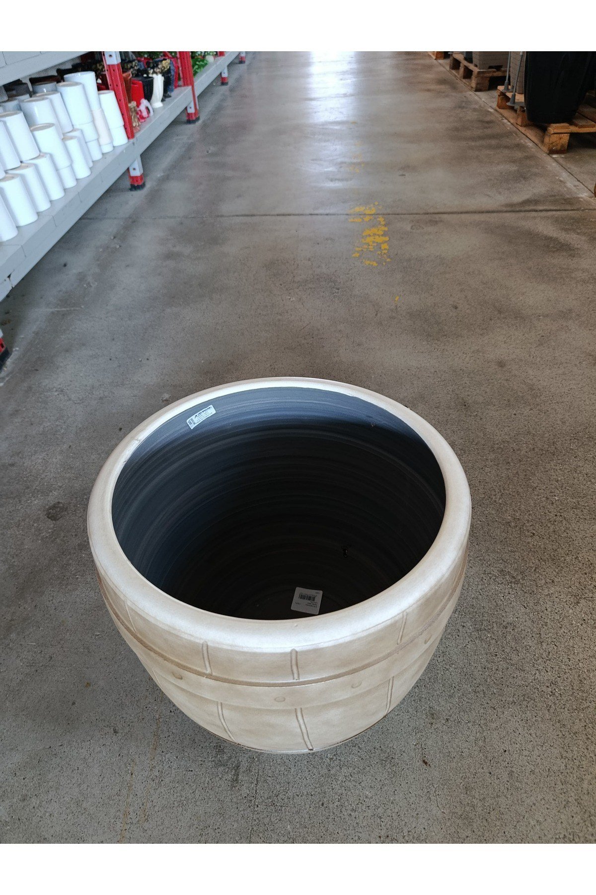 65 Litre Hafif Beton Çizgi Detaylı Taş Saksı