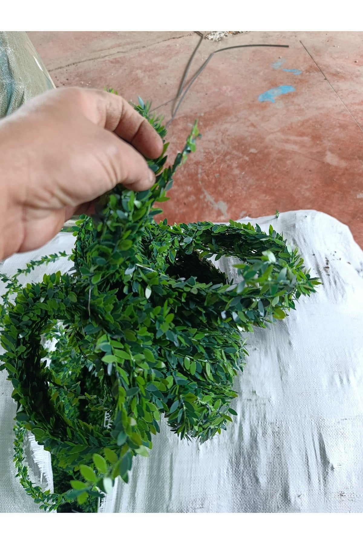 8 Metre Yapay Boru Sarmaşığı Dolgun Yapraklı Çit Balkon Bahçe Dekorasyon Sarmaşık Filiz