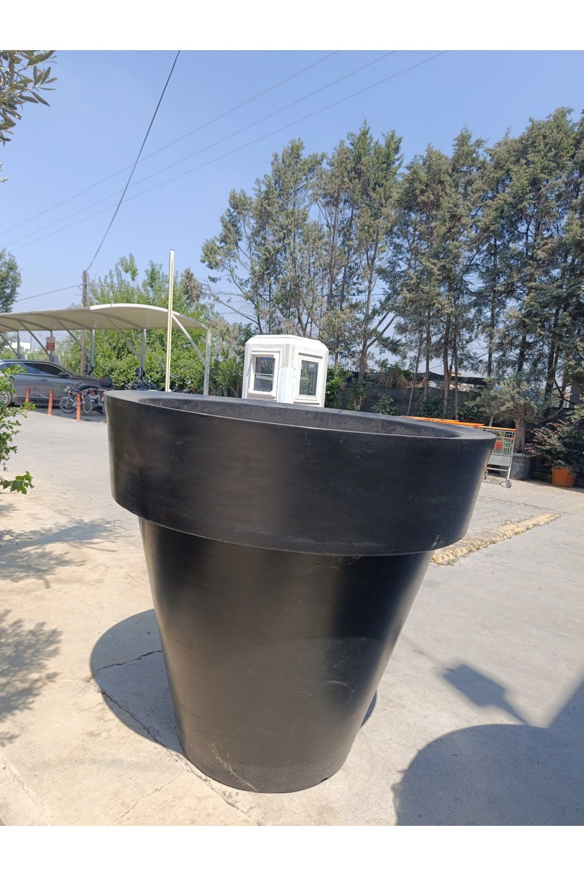 800 Litre Siyah Geniş Hacimli Dekoratif Saksı