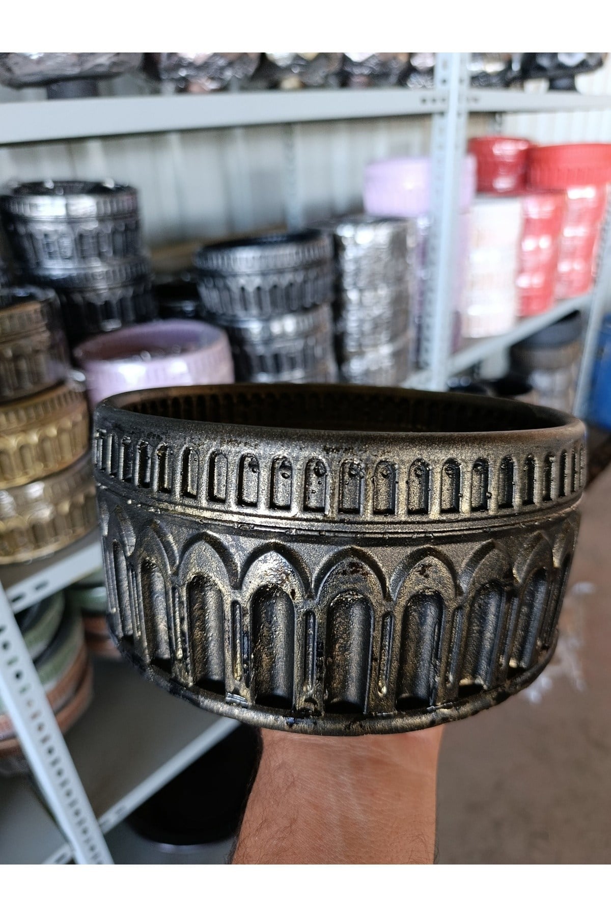 Antik Arena Taş Saksı 21*11 cm ve Para Çiçeği