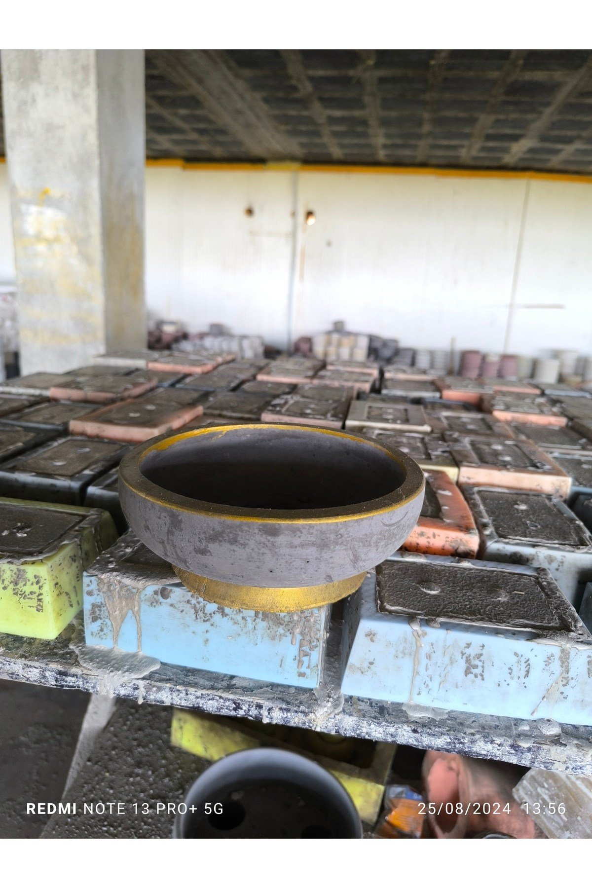 Çift taban Gold gri beton saksı