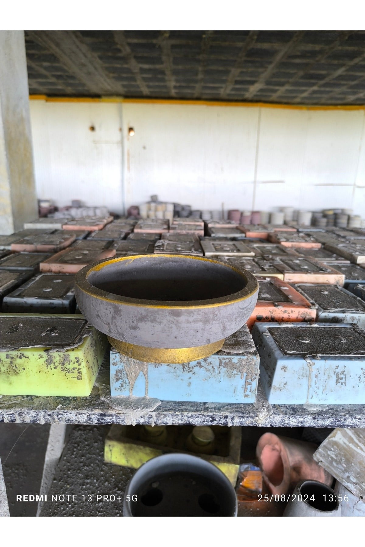 Çift taban Gold gri beton saksı