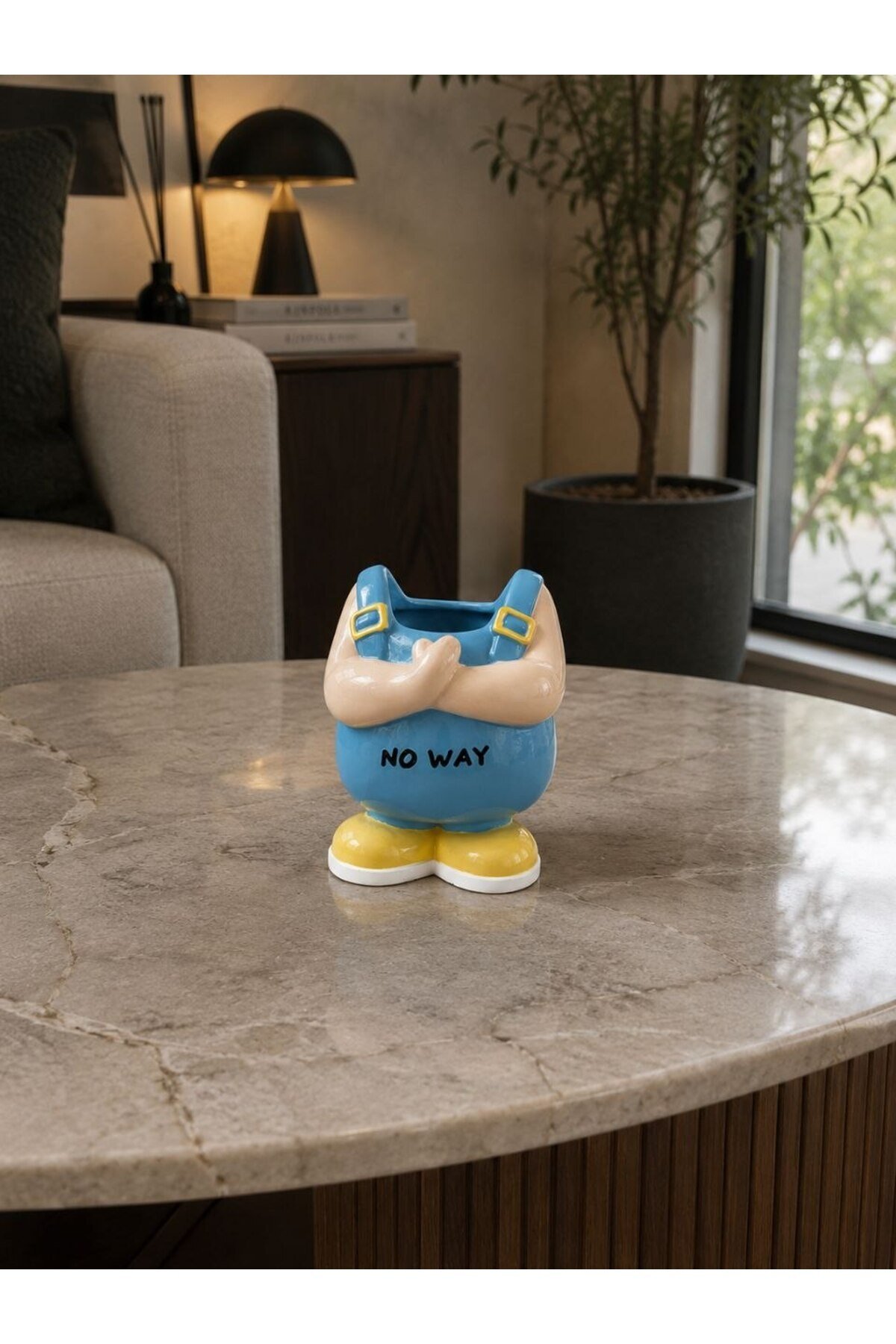 Dekoratif Figürlü Mavi Pop Art Saksı - Eğlenceli Sarı Karakter Masaüstü ve Ev Dekorasyon Objesi
