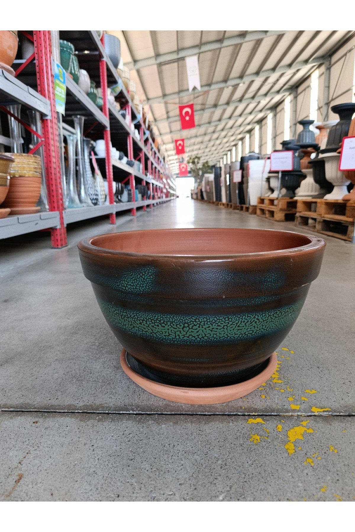 Geniş Hacimli Tabaklı Dekoratif Saksı