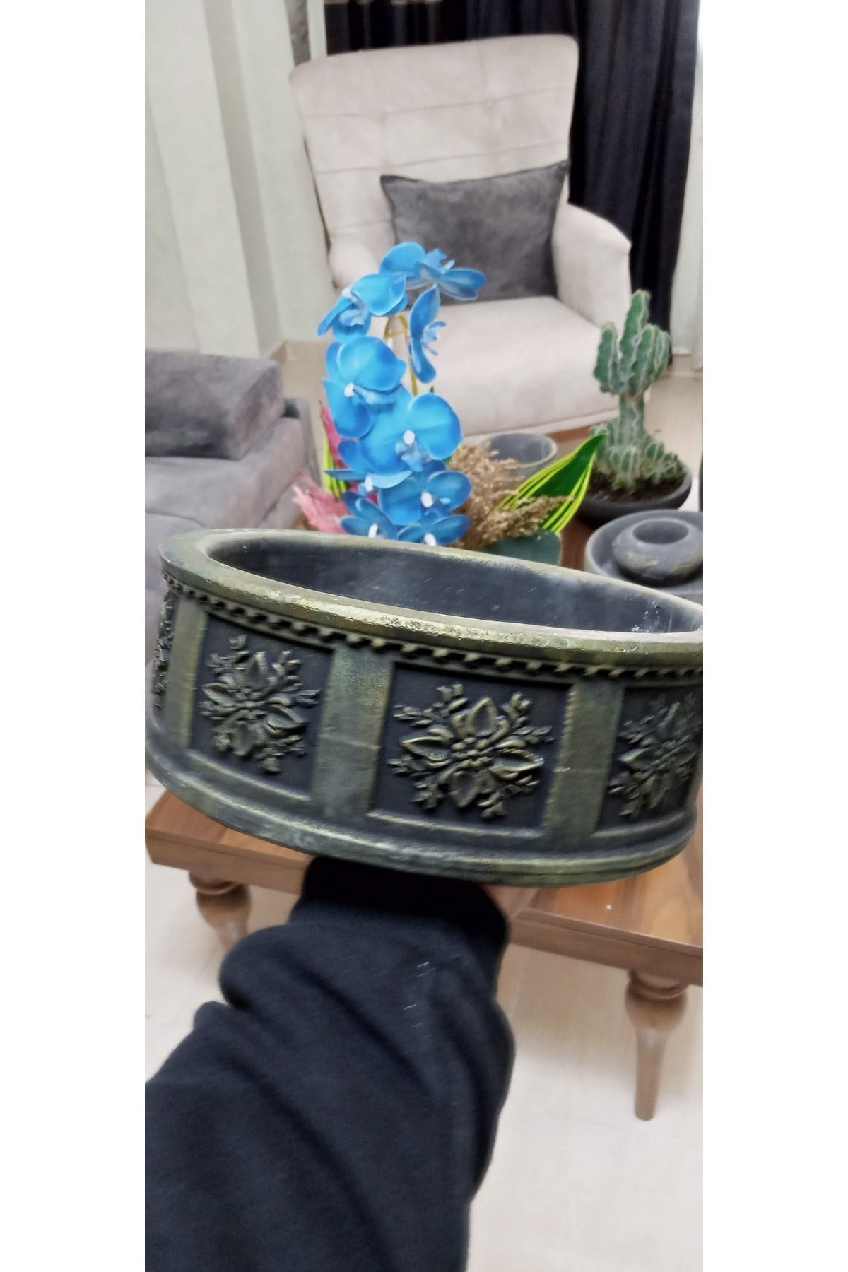 Gold desenli eskitme beton saksı 23*10 cm suya karşı 50 yıl garantili